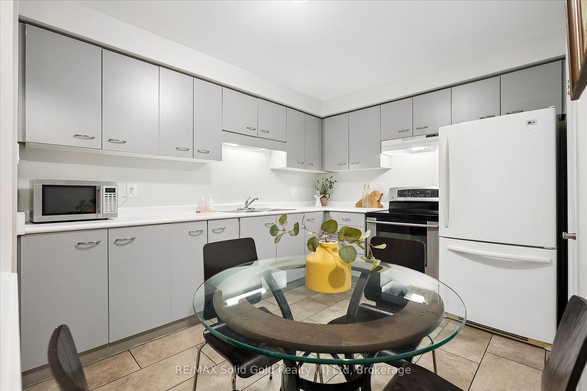Photo 7 of Unit 912, 565 Greenfield Avenue, Kitchener, Vanier - Kitchener — HOMEH
