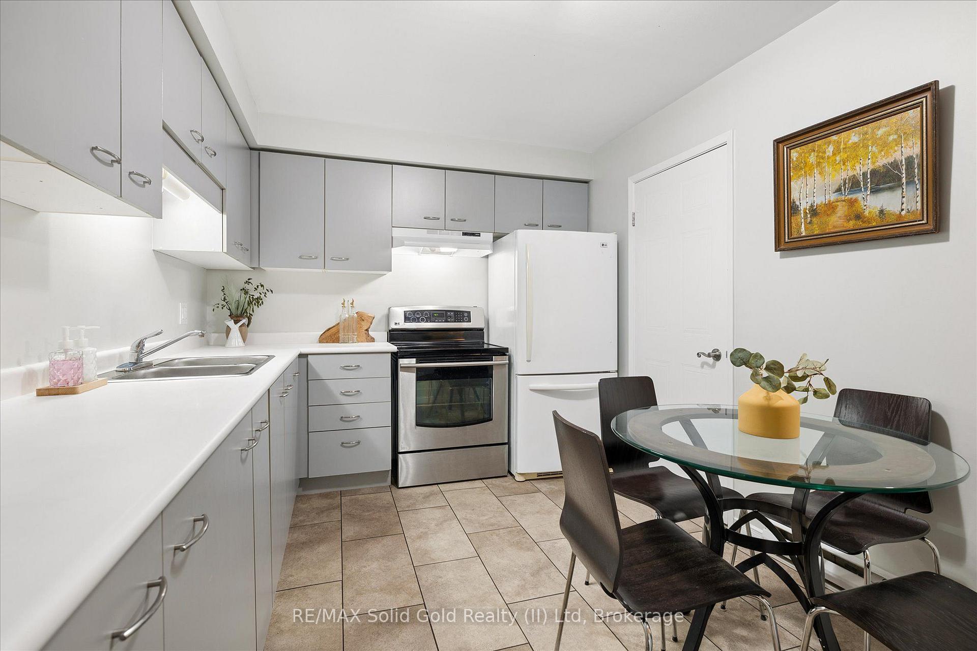 Photo 8 of Unit 912, 565 Greenfield Avenue, Kitchener, Vanier - Kitchener — HOMEH