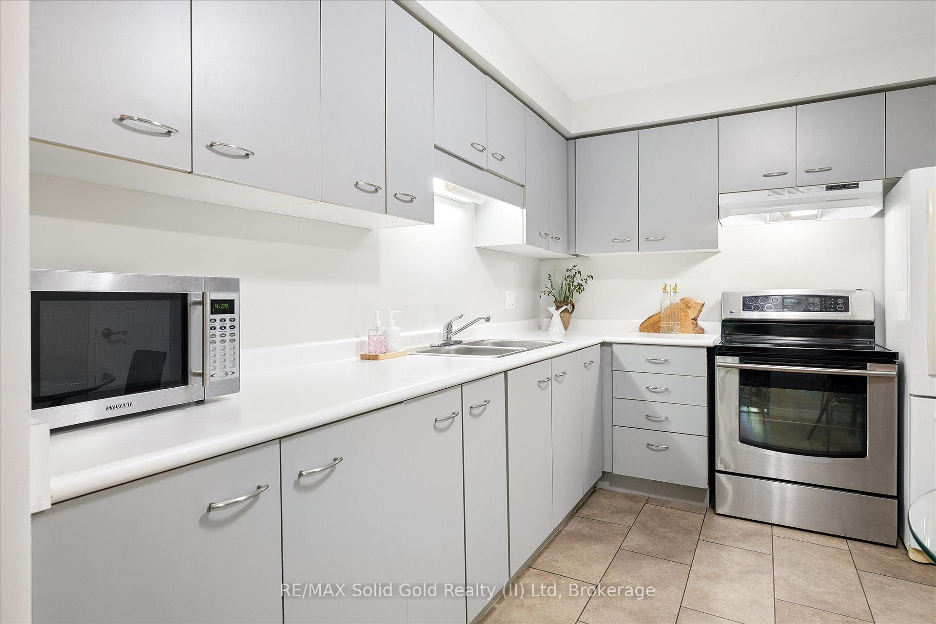 Photo 9 of Unit 912, 565 Greenfield Avenue, Kitchener, Vanier - Kitchener — HOMEH