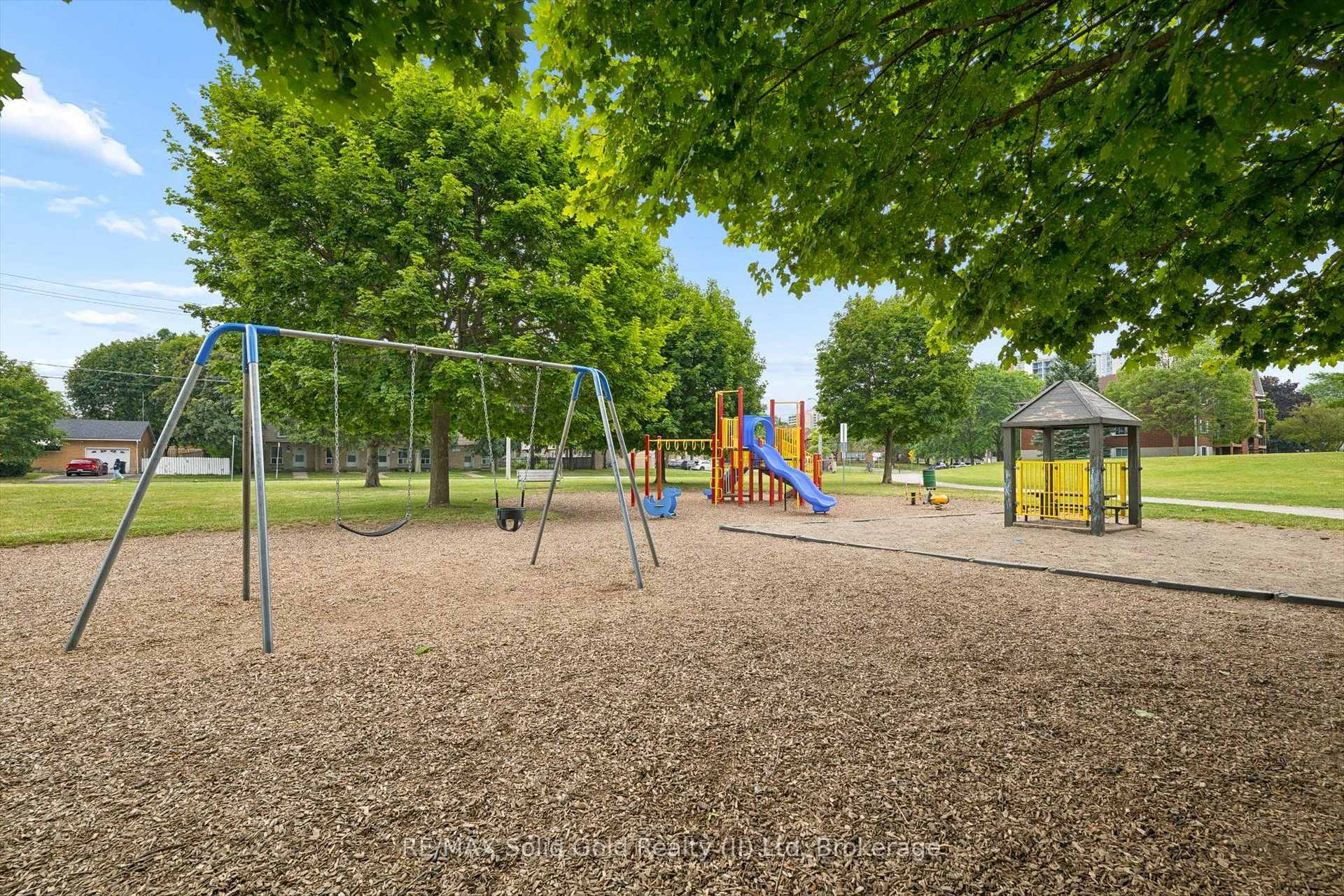 Photo 26 of Unit 912, 565 Greenfield Avenue, Kitchener, Vanier - Kitchener — HOMEH