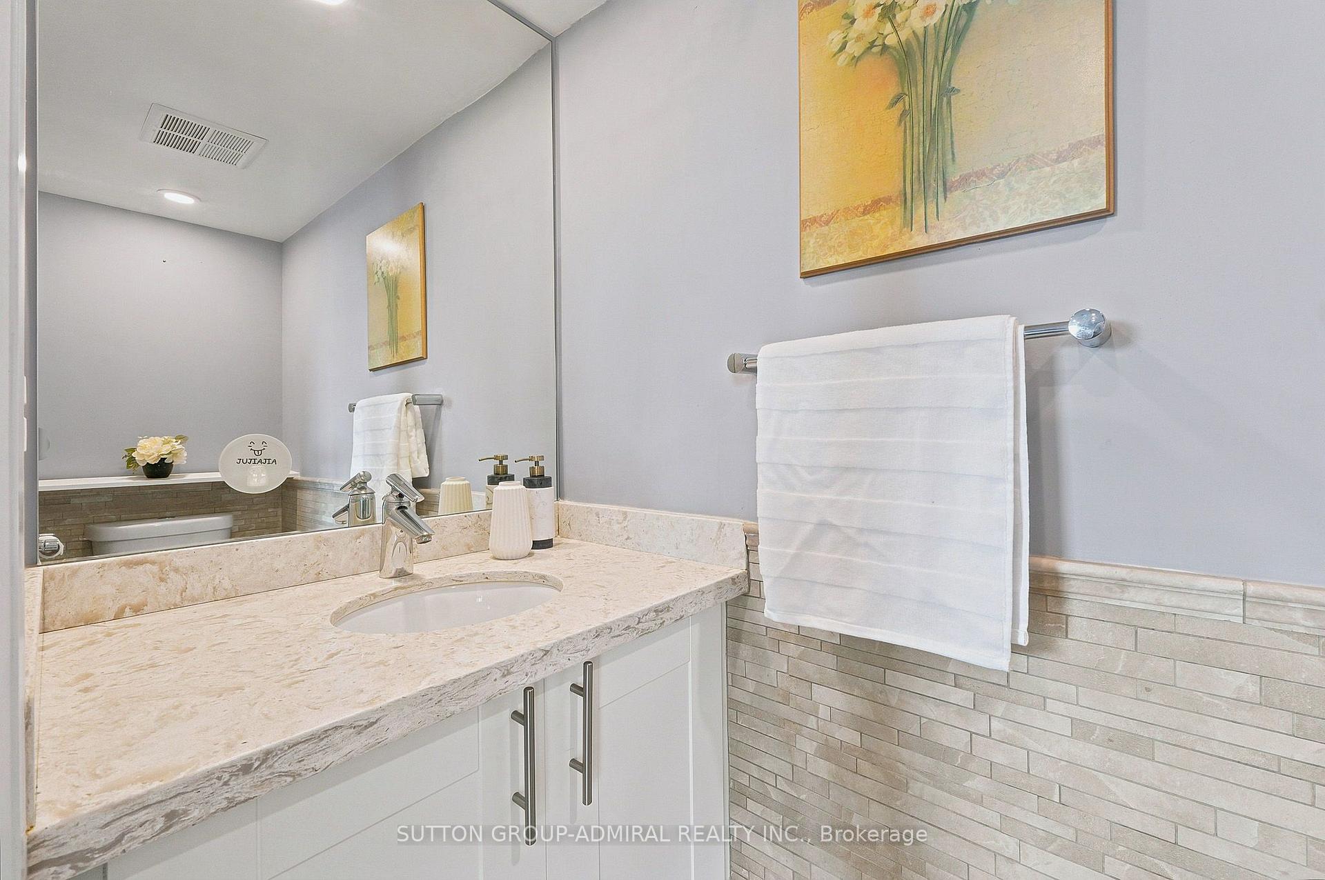 Photo 15 of Unit D19, 300 Mill Road, Etobicoke, Markland Wood — HOMEH