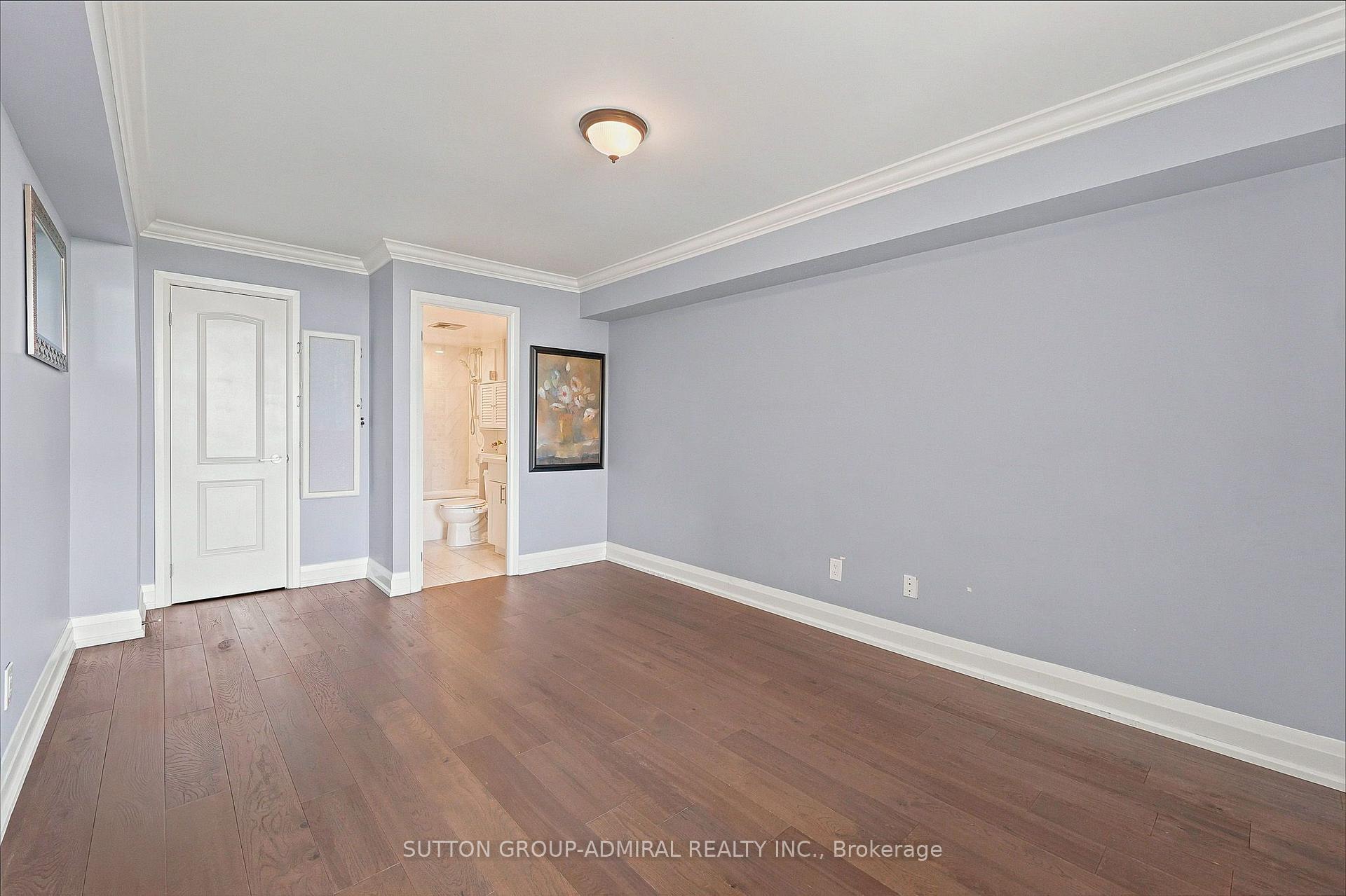 Photo 21 of Unit D19, 300 Mill Road, Etobicoke, Markland Wood — HOMEH