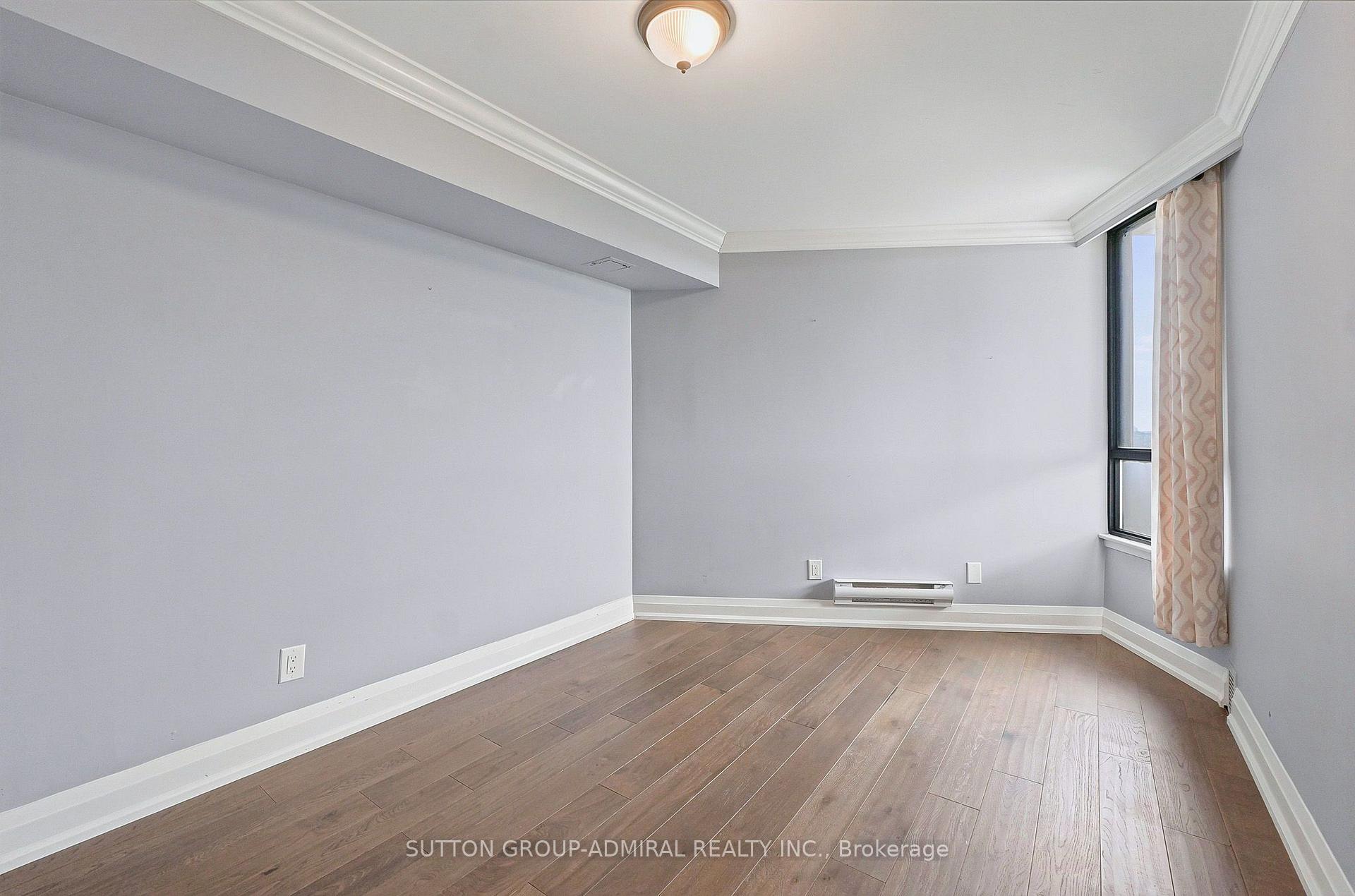 Photo 26 of Unit D19, 300 Mill Road, Etobicoke, Markland Wood — HOMEH