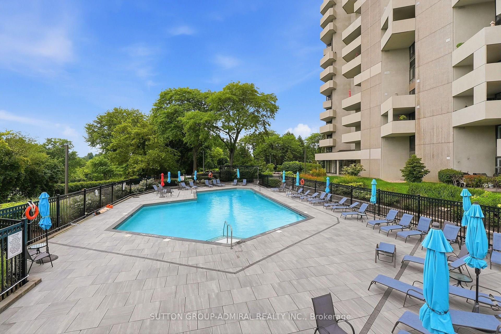 Photo 38 of Unit D19, 300 Mill Road, Etobicoke, Markland Wood — HOMEH