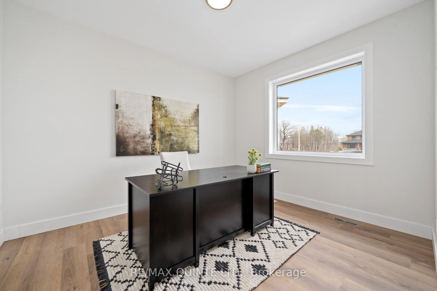 Photo 17 of 25 Leaside Drive, Prince Edward County, Ameliasburg Ward — HOMEH