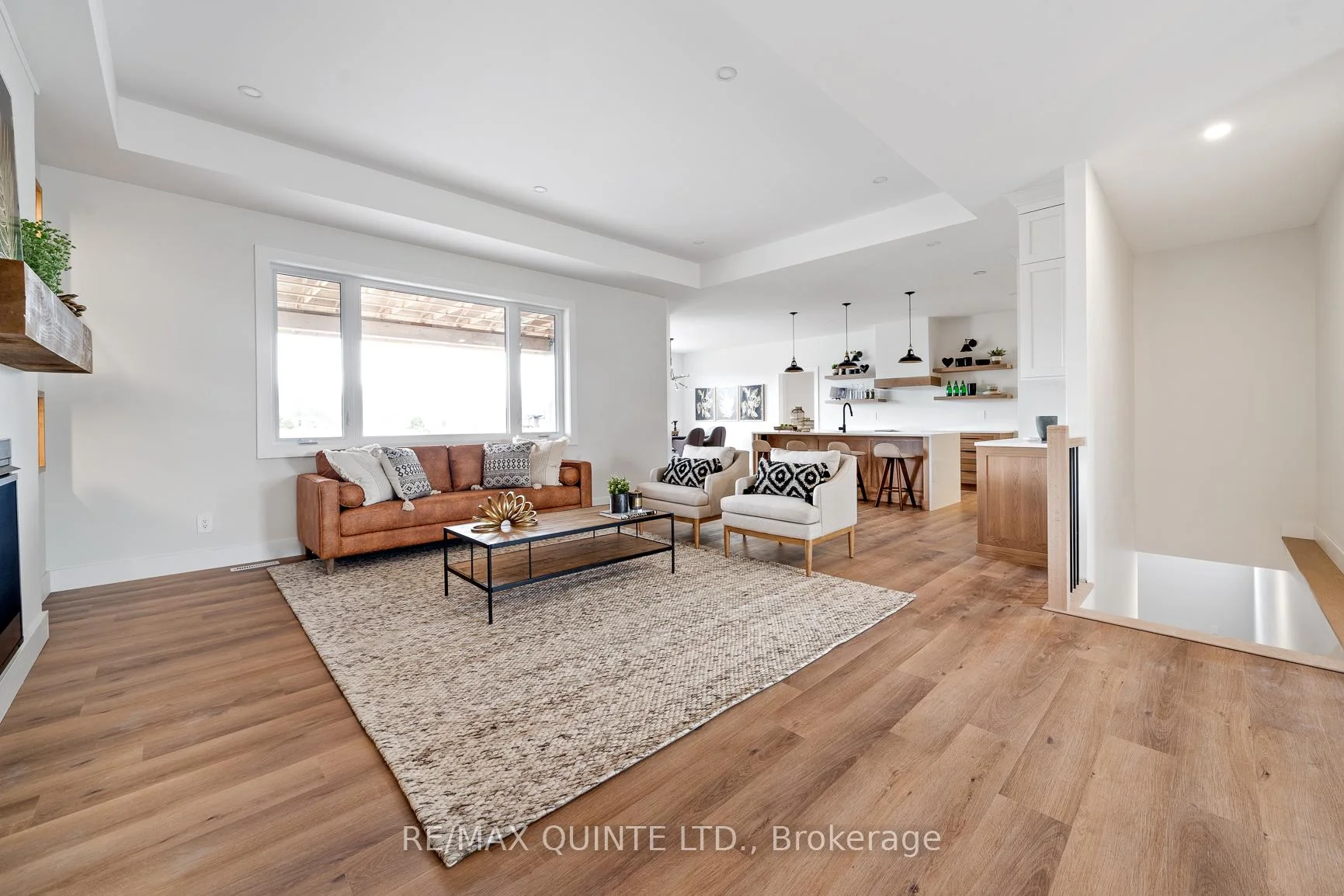 Photo 24 of 25 Leaside Drive, Prince Edward County, Ameliasburg Ward — HOMEH