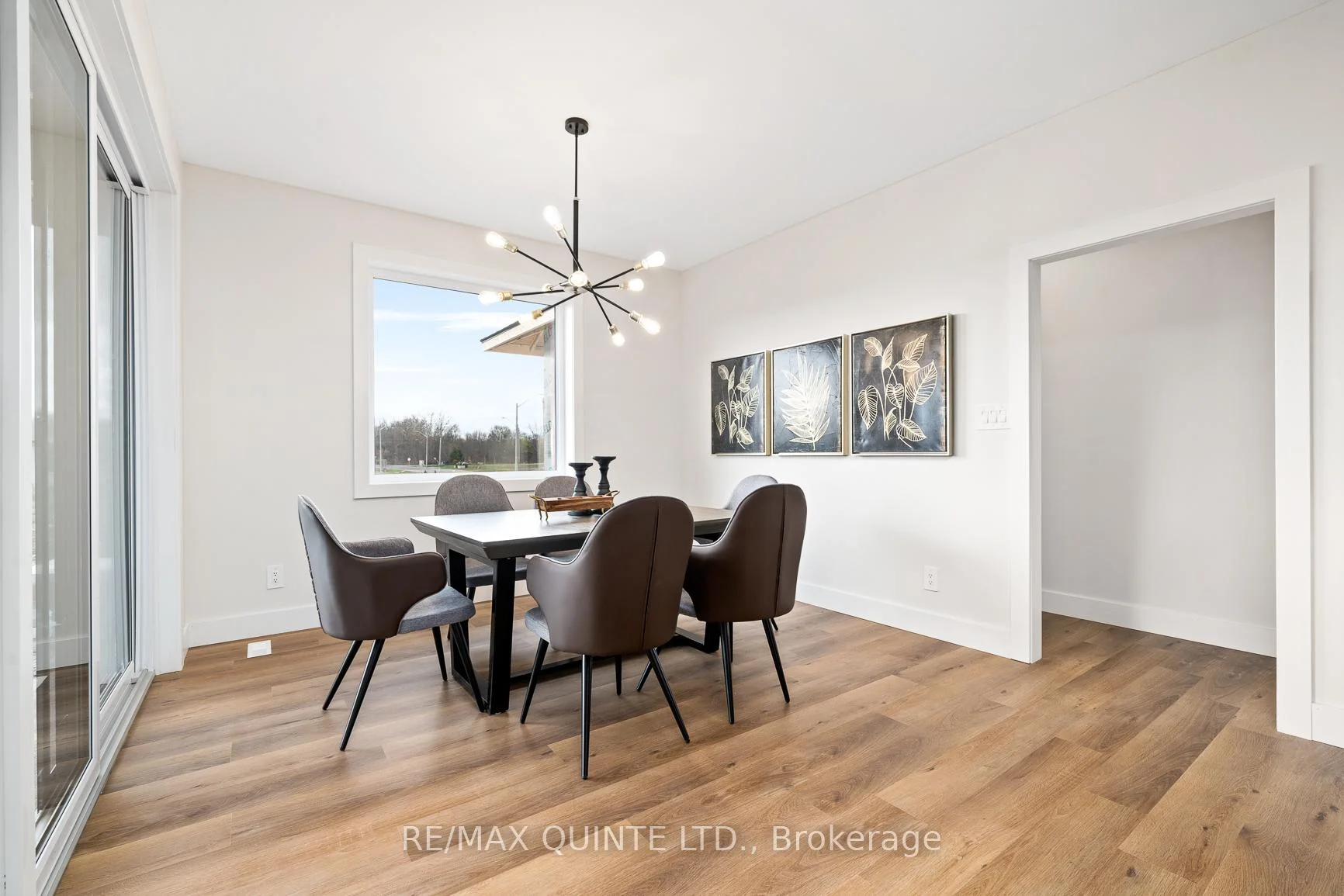 Photo 26 of 25 Leaside Drive, Prince Edward County, Ameliasburg Ward — HOMEH
