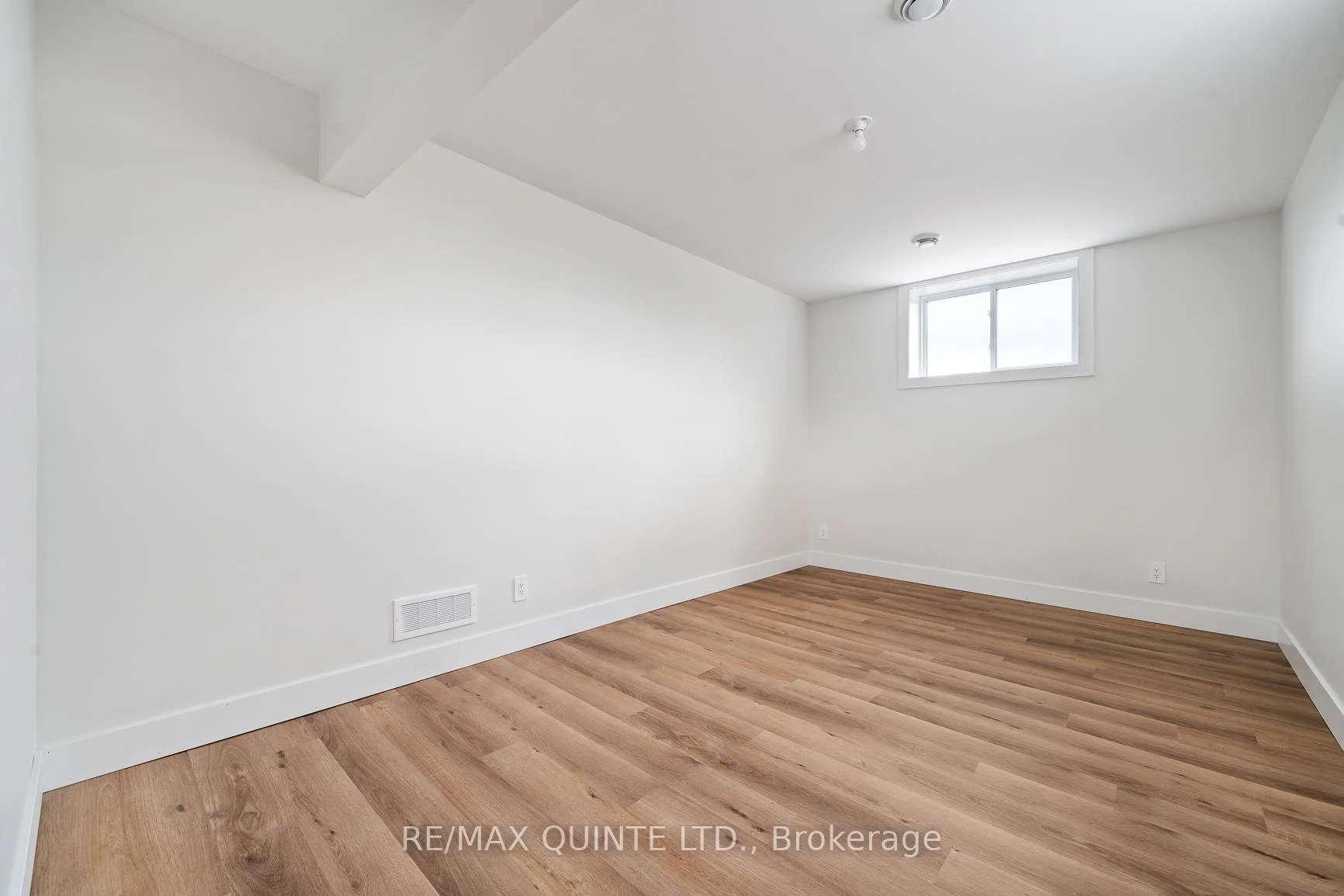 Photo 52 of 25 Leaside Drive, Prince Edward County, Ameliasburg Ward — HOMEH