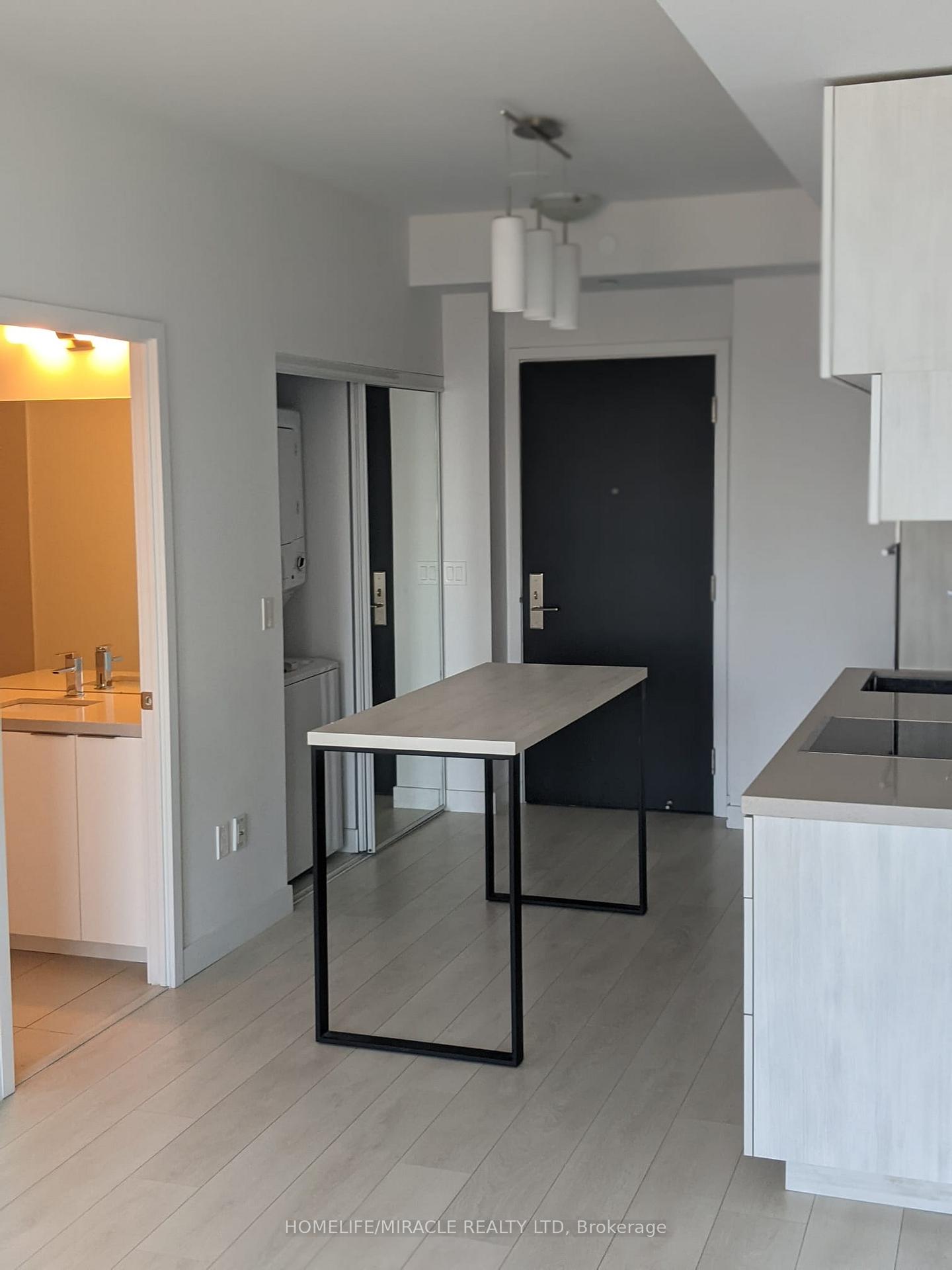 Photo 2 of Unit 1410, 8 Eglinton Avenue E, Toronto, Yonge-Eglinton — HOMEH