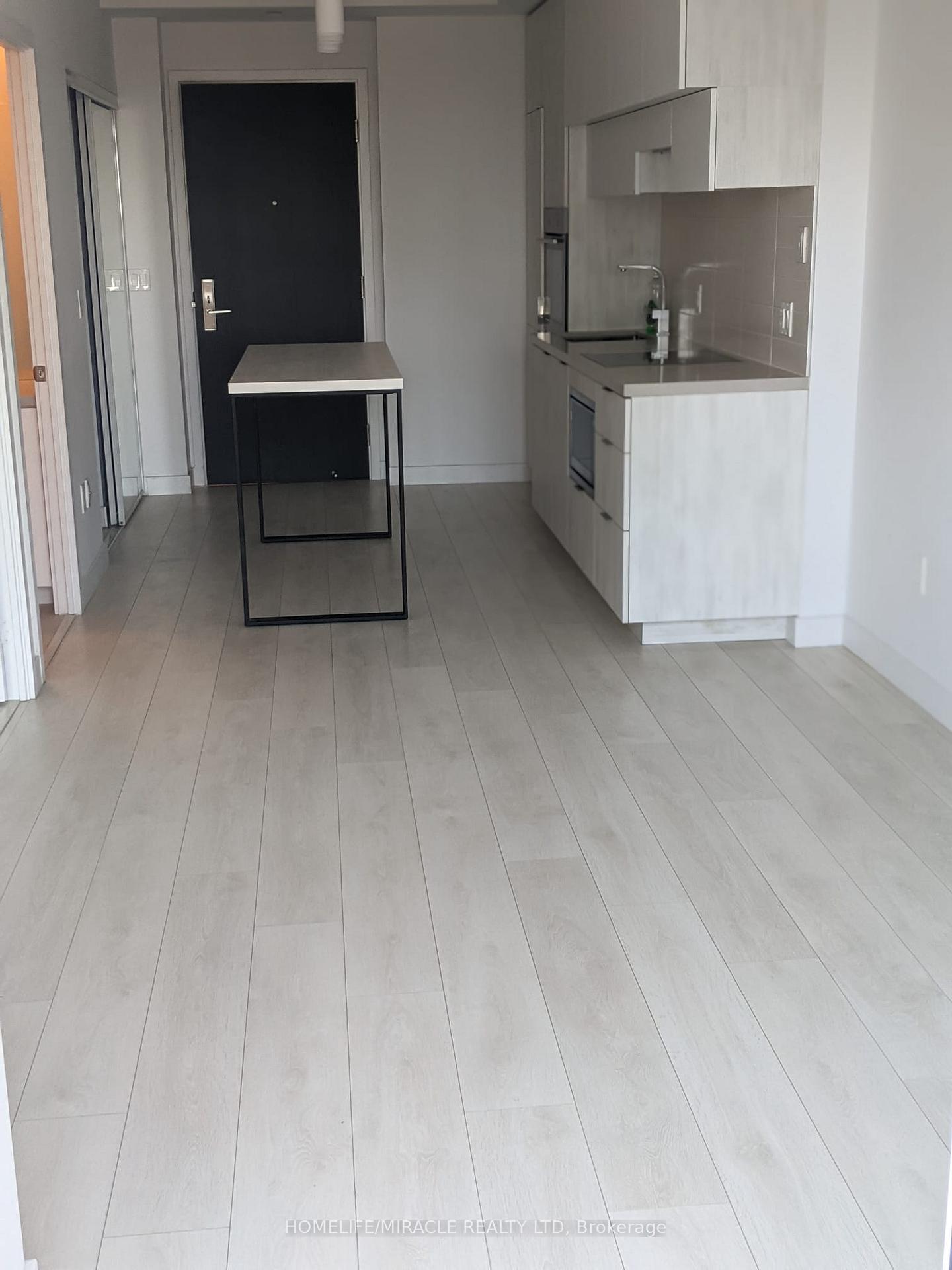Photo 3 of Unit 1410, 8 Eglinton Avenue E, Toronto, Yonge-Eglinton — HOMEH