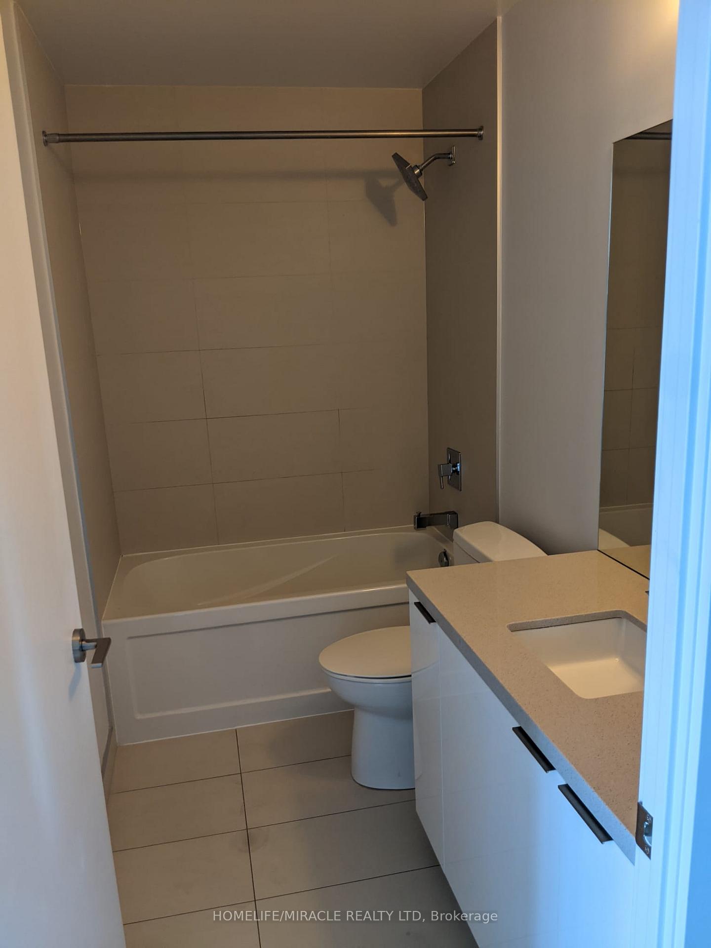 Photo 7 of Unit 1410, 8 Eglinton Avenue E, Toronto, Yonge-Eglinton — HOMEH