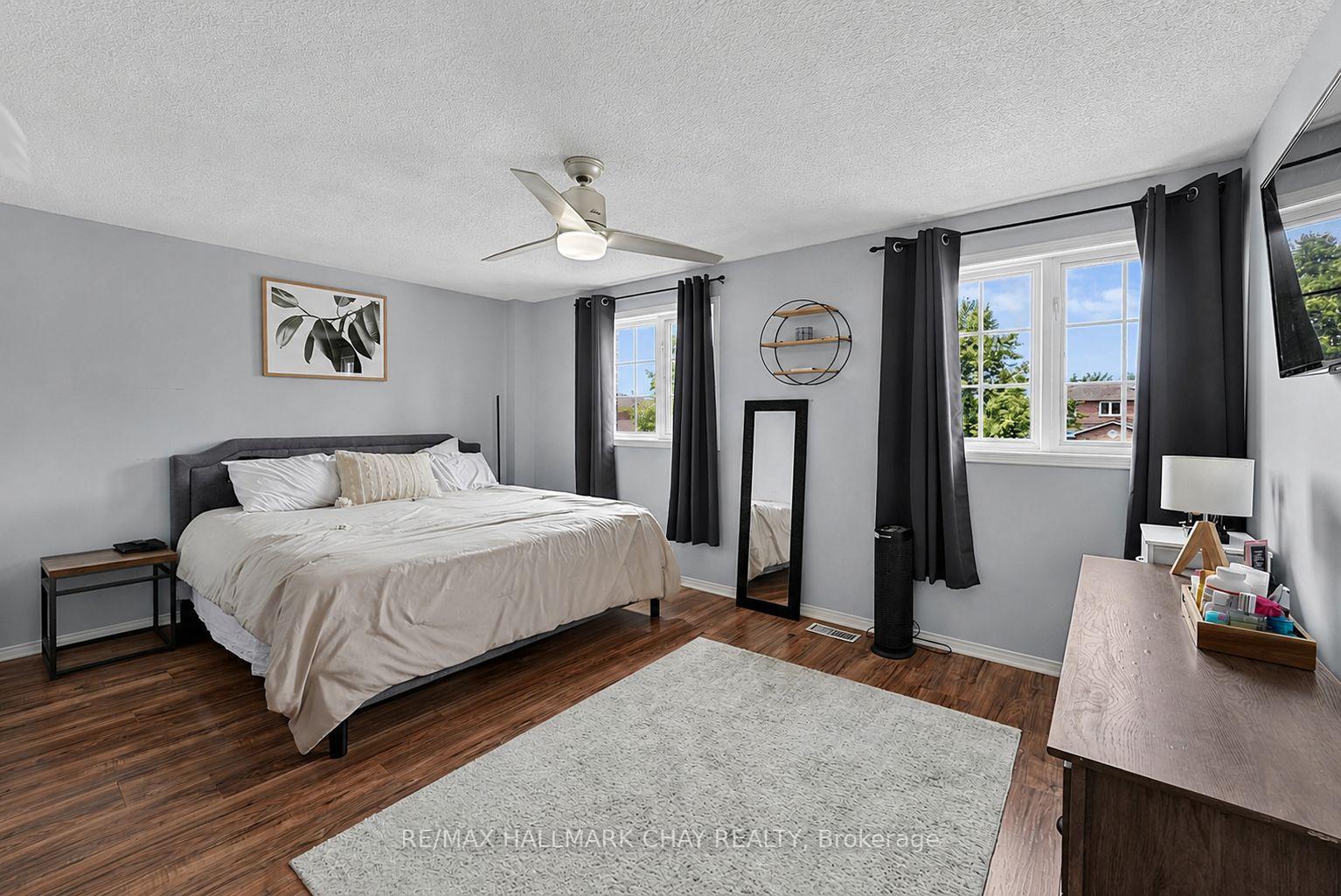 Photo 19 of 109 Wessenger Drive, Barrie, Holly — HOMEH