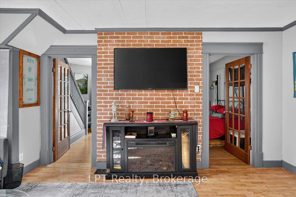 Photo 4 of 611 Romaine Street, Peterborough, Otonabee Ward 1 — HOMEH