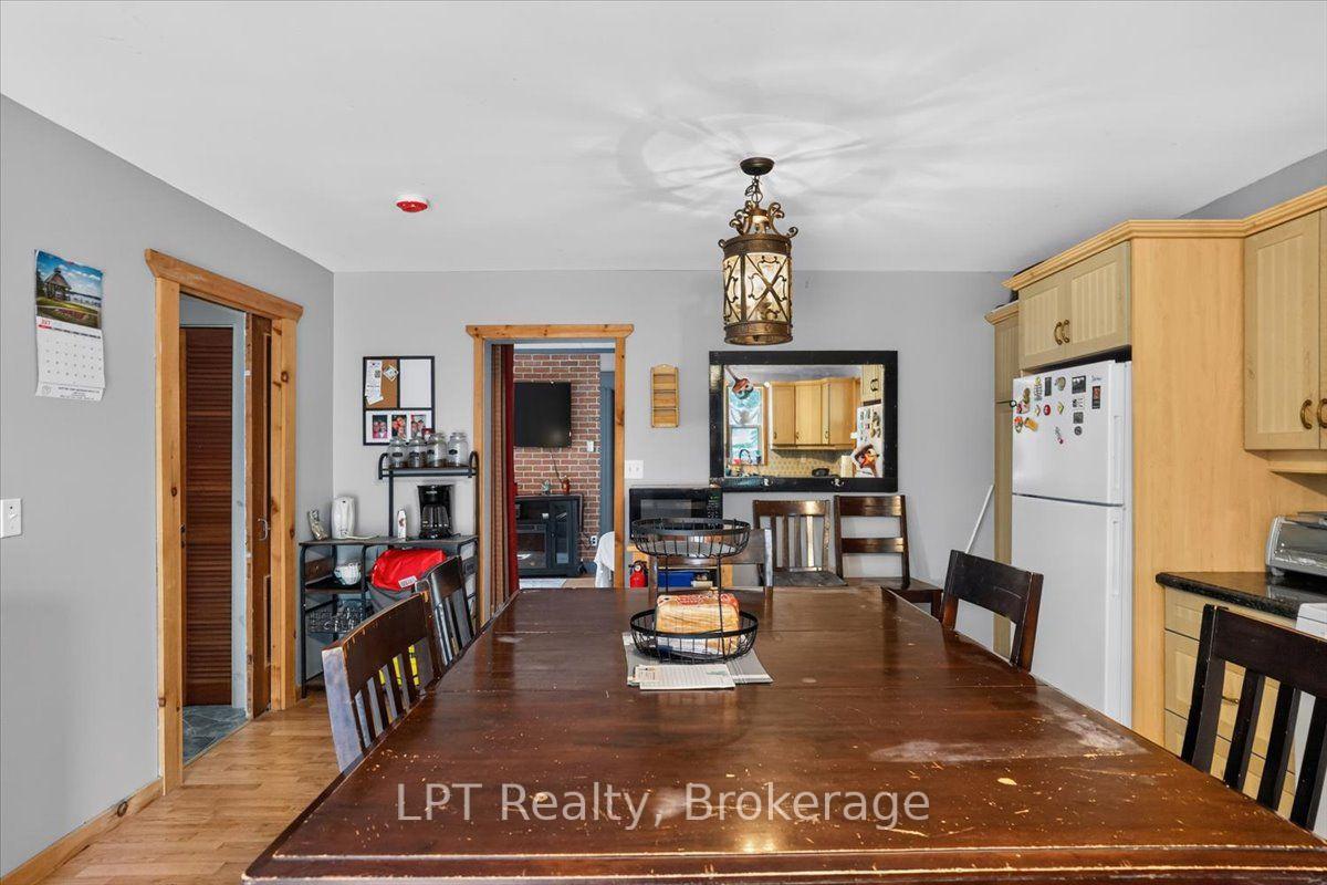 Photo 10 of 611 Romaine Street, Peterborough, Otonabee Ward 1 — HOMEH