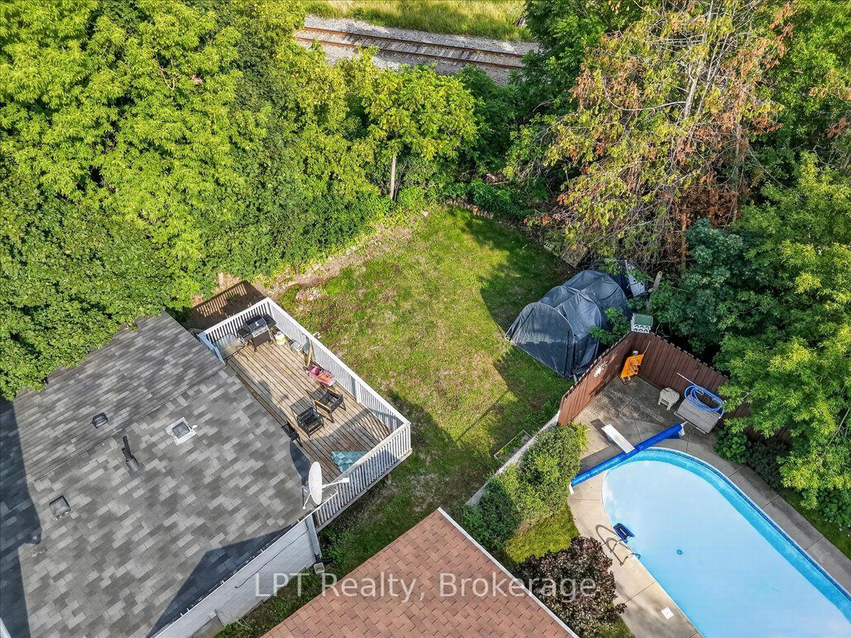 Photo 16 of 611 Romaine Street, Peterborough, Otonabee Ward 1 — HOMEH