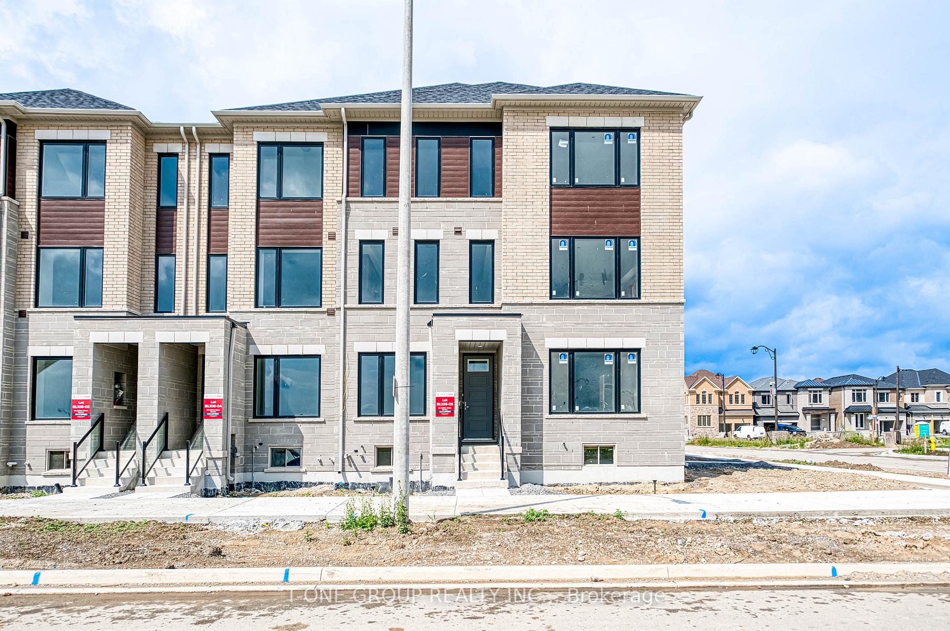 Photo 2 of 54 Selina Rose Street, Markham, Rural Markham — HOMEH