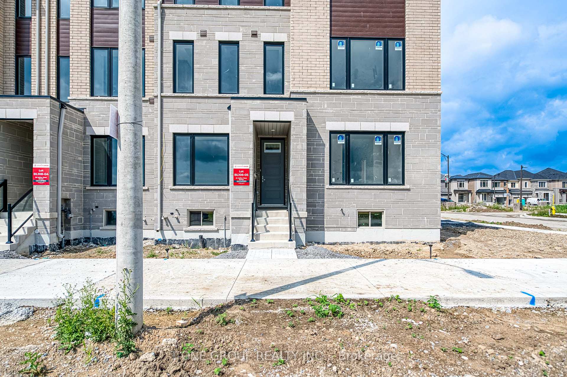 Photo 4 of 54 Selina Rose Street, Markham, Rural Markham — HOMEH