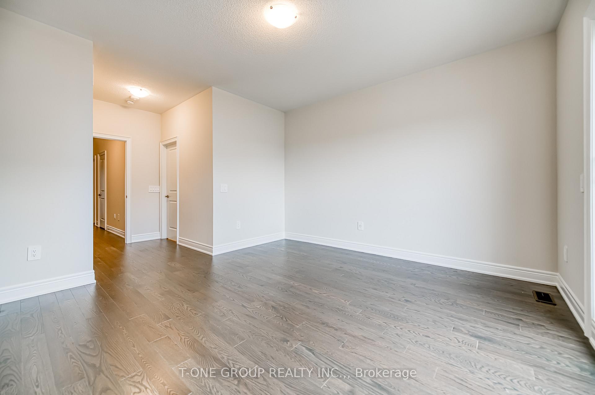 Photo 32 of 54 Selina Rose Street, Markham, Rural Markham — HOMEH