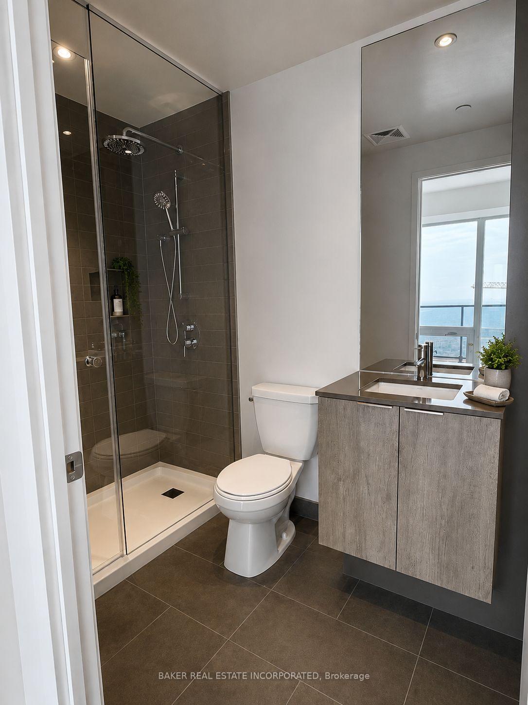 Photo 8 of Unit 5501, 448 Burnhamthorpe Road W, Mississauga, City Centre — HOMEH