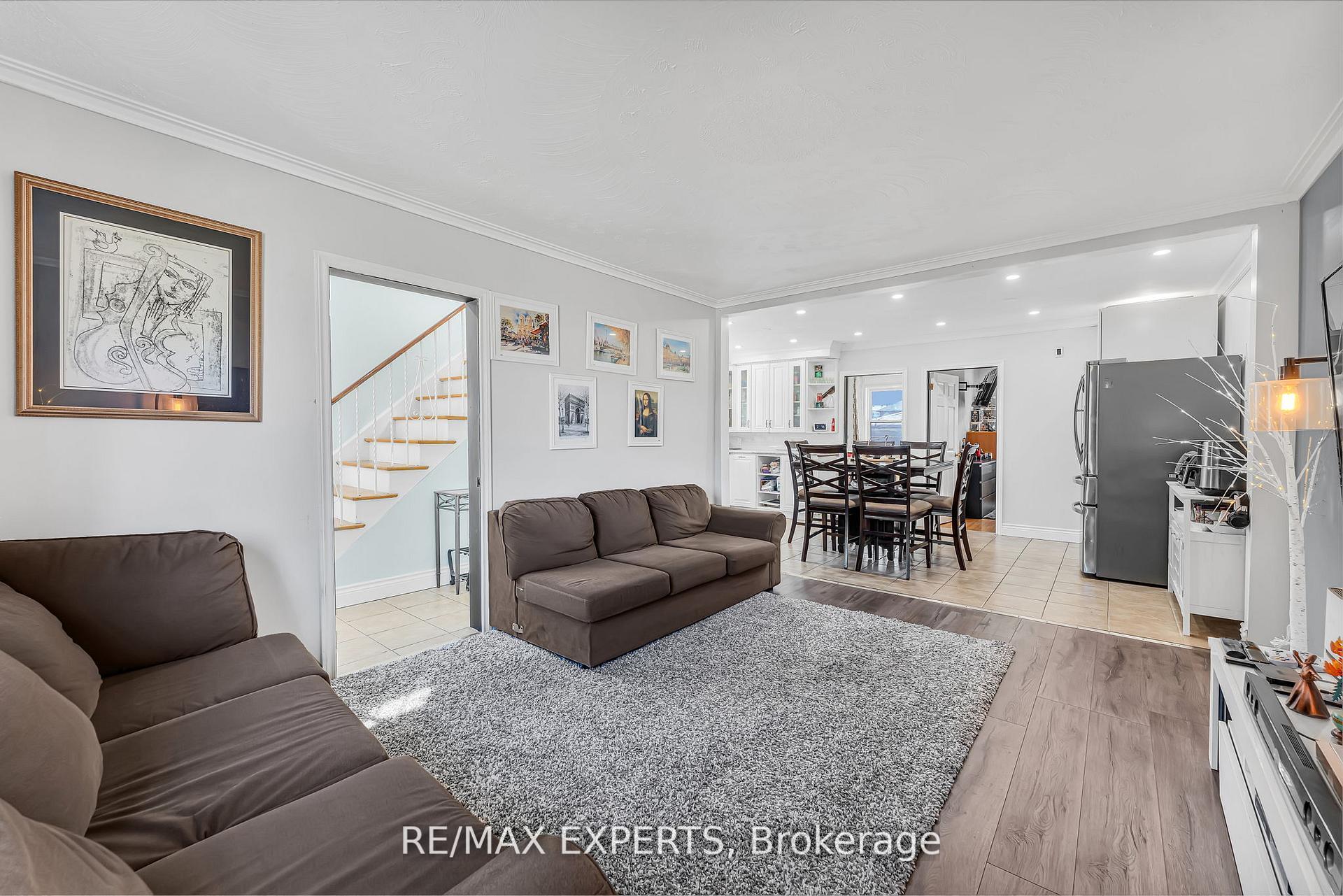 Photo 8 of 81 Hagar Avenue, Toronto, Rockcliffe-Smythe — HOMEH