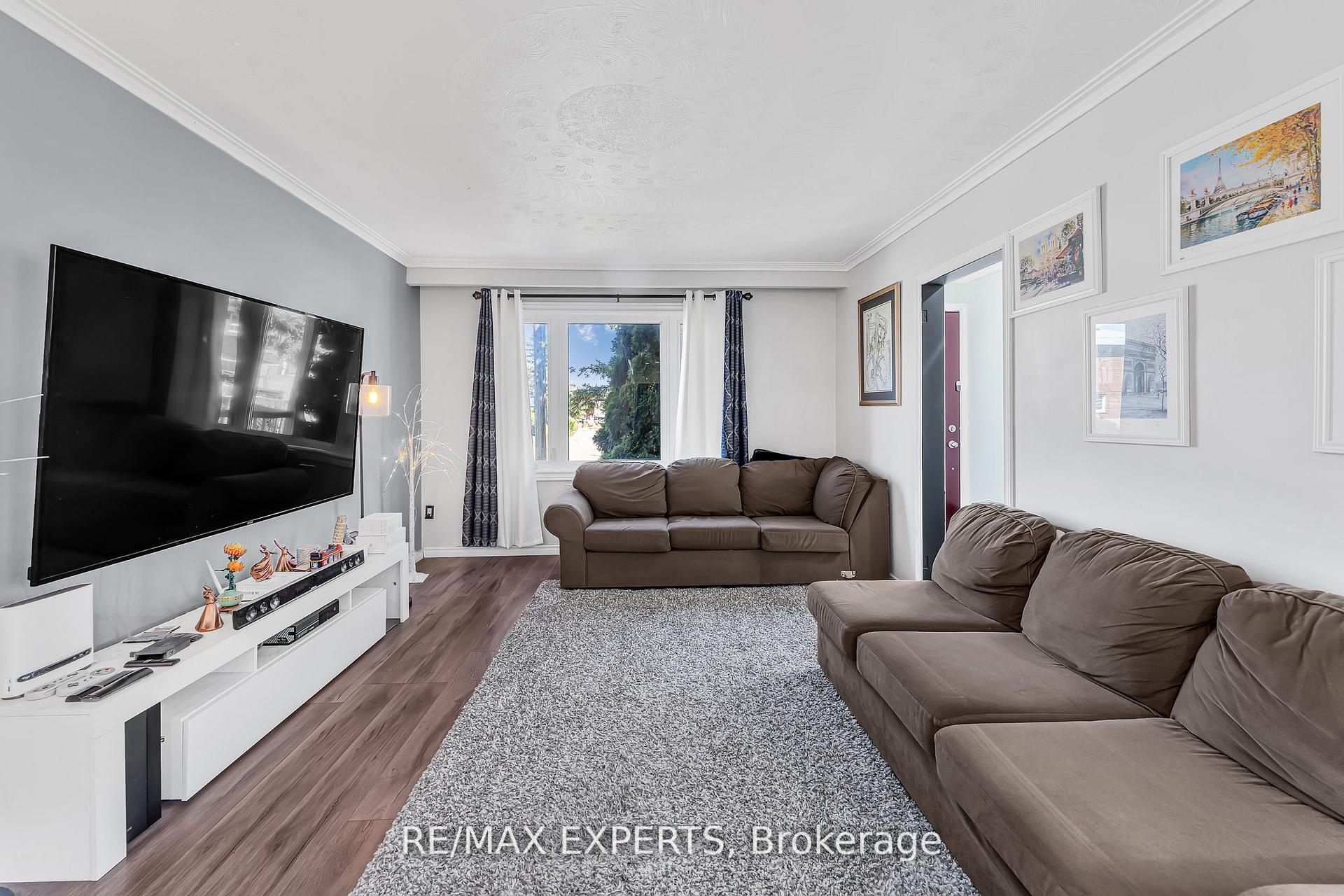 Photo 10 of 81 Hagar Avenue, Toronto, Rockcliffe-Smythe — HOMEH