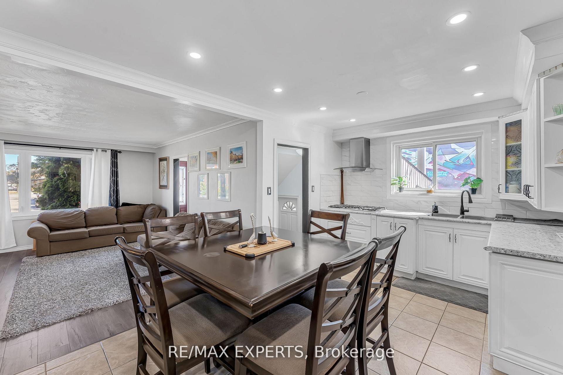 Photo 13 of 81 Hagar Avenue, Toronto, Rockcliffe-Smythe — HOMEH