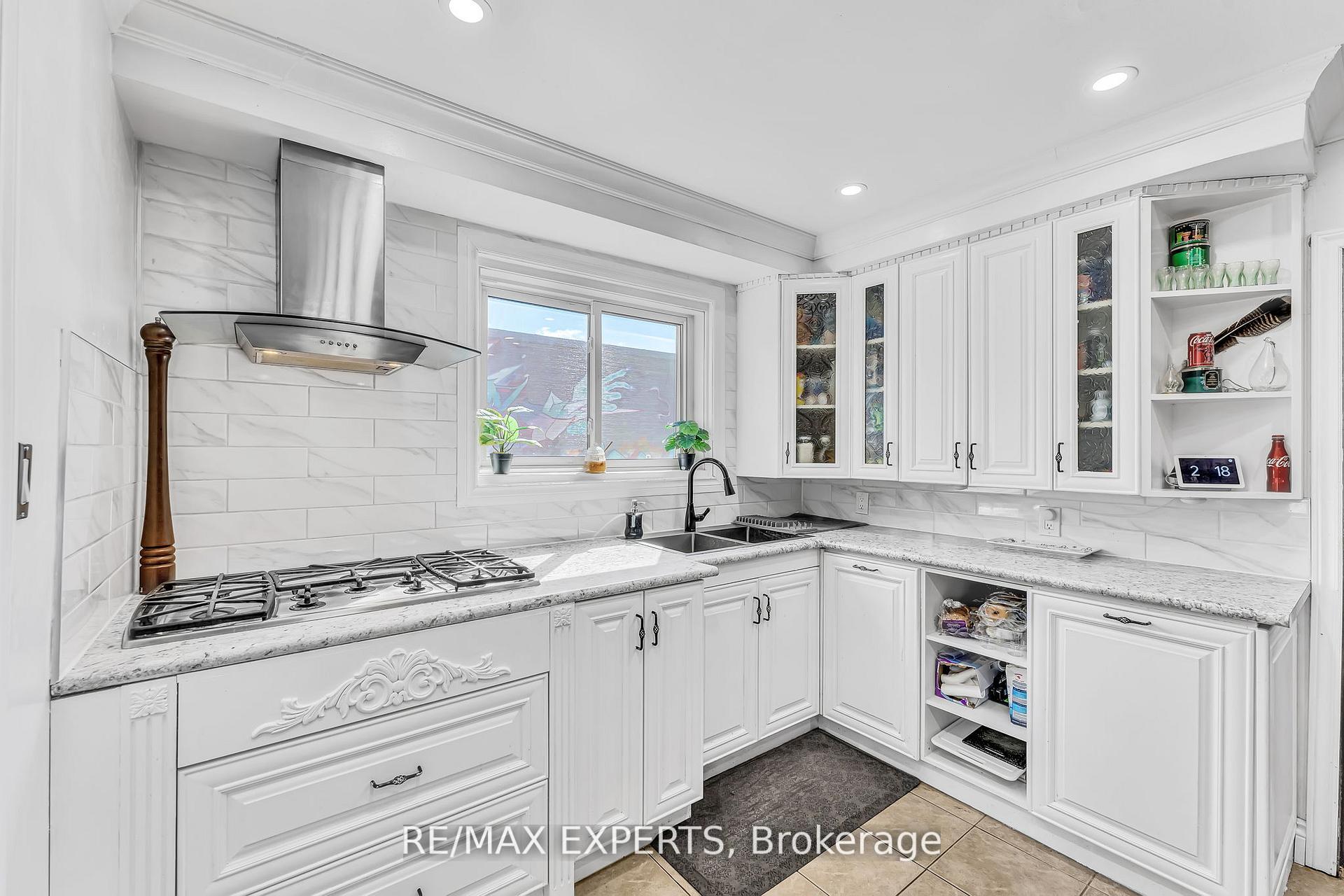 Photo 15 of 81 Hagar Avenue, Toronto, Rockcliffe-Smythe — HOMEH