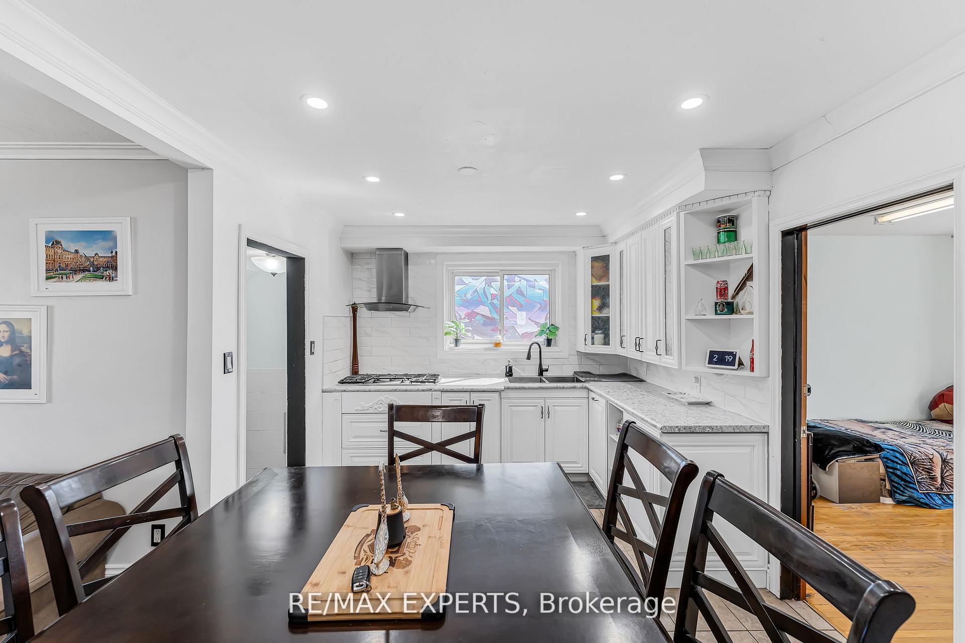 Photo 17 of 81 Hagar Avenue, Toronto, Rockcliffe-Smythe — HOMEH