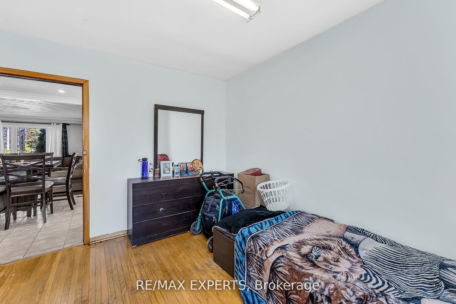 Photo 21 of 81 Hagar Avenue, Toronto, Rockcliffe-Smythe — HOMEH