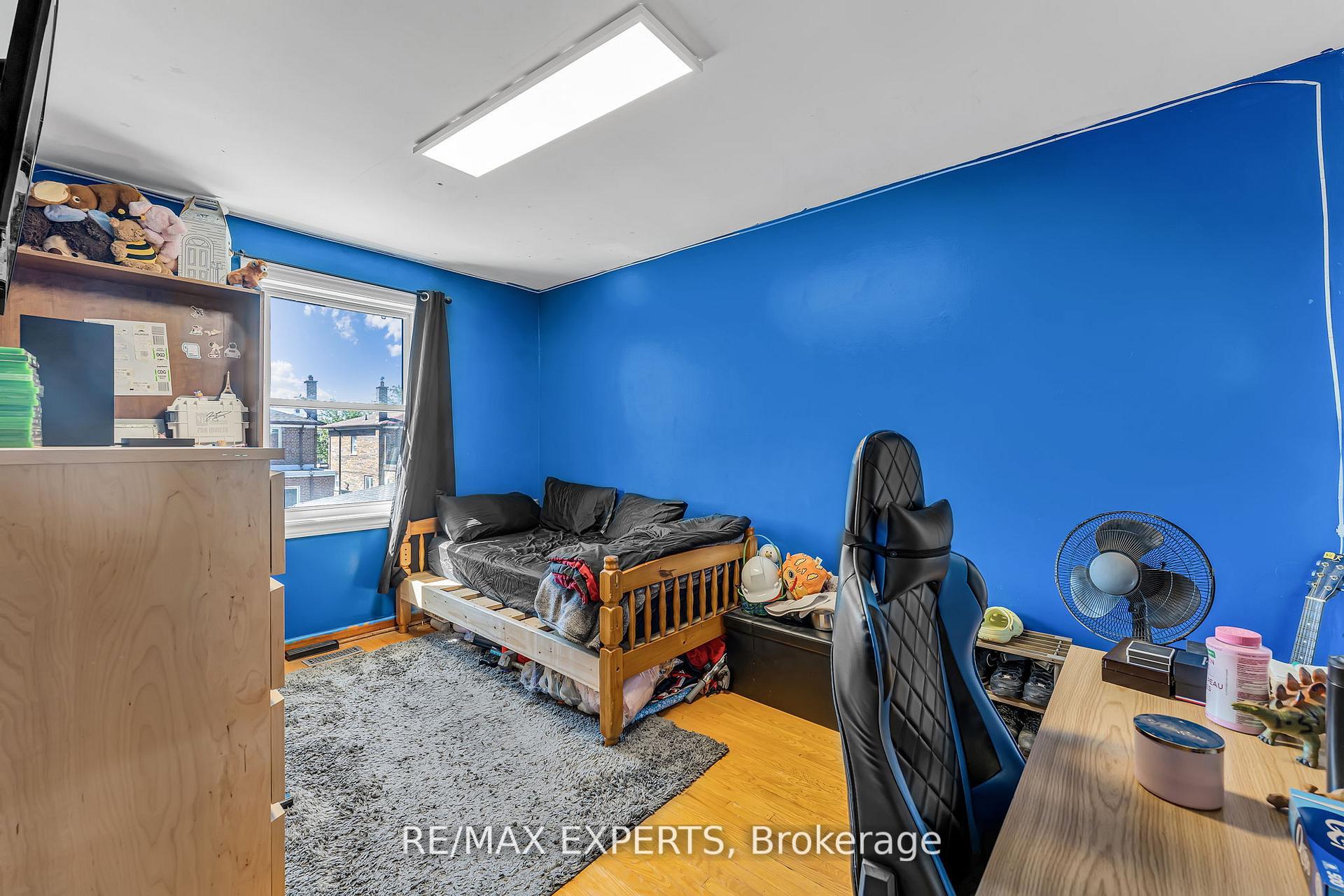 Photo 25 of 81 Hagar Avenue, Toronto, Rockcliffe-Smythe — HOMEH