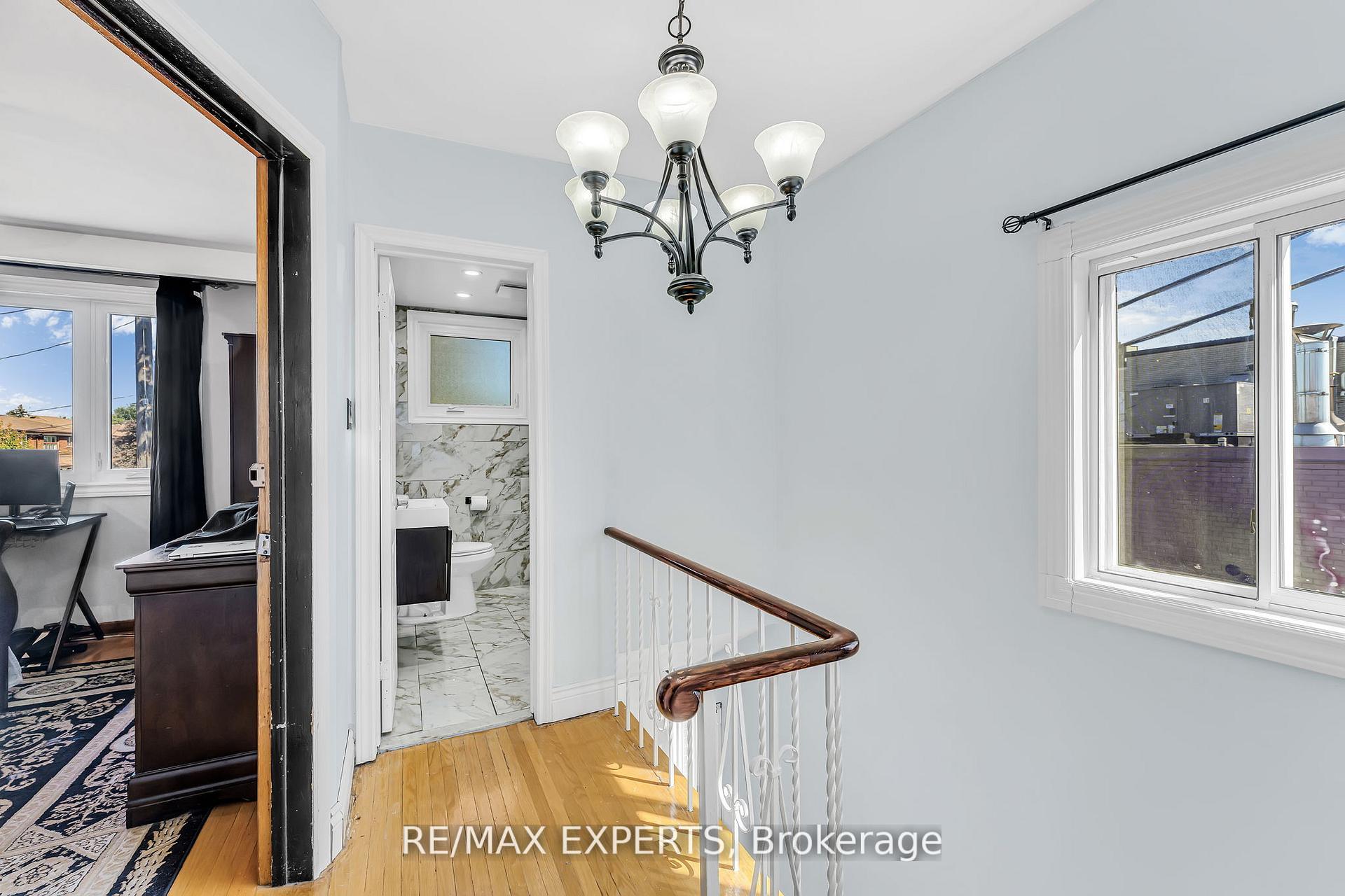 Photo 33 of 81 Hagar Avenue, Toronto, Rockcliffe-Smythe — HOMEH
