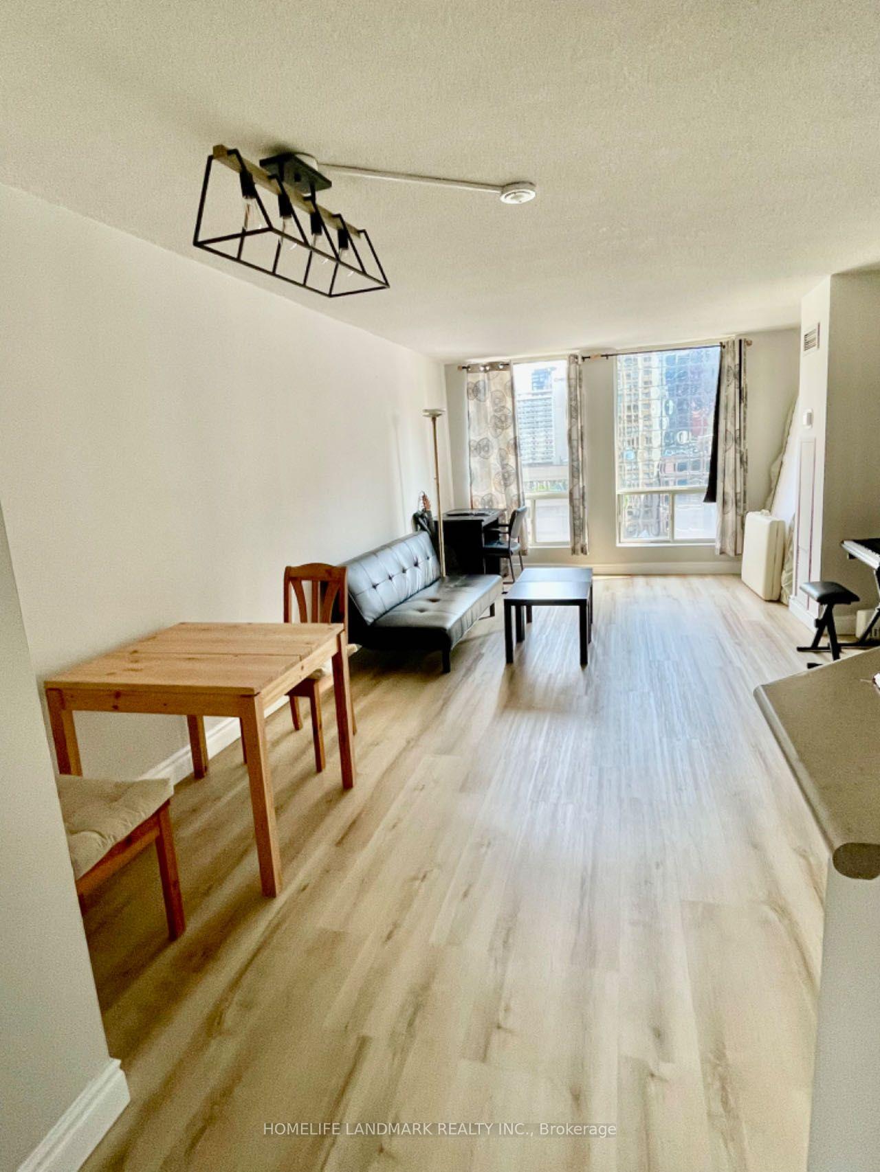 Photo 1 of Unit 1002, 25 Grenville Street, Toronto, Bay Street Corridor — HOMEH