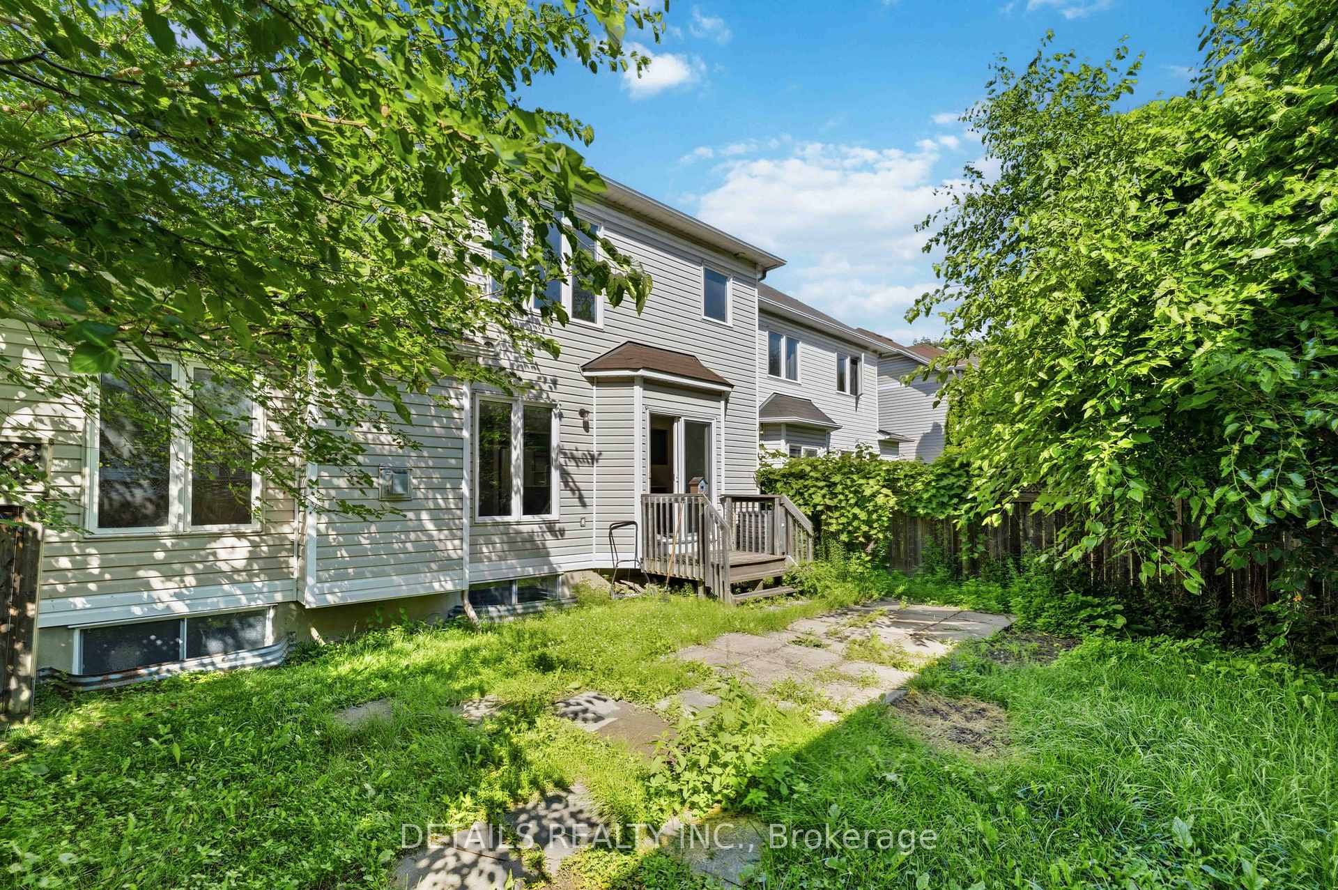 Photo 4 of 3 Gateshead Avenue, Ottawa, Kanata - Morgan's Grant/South March — HOMEH