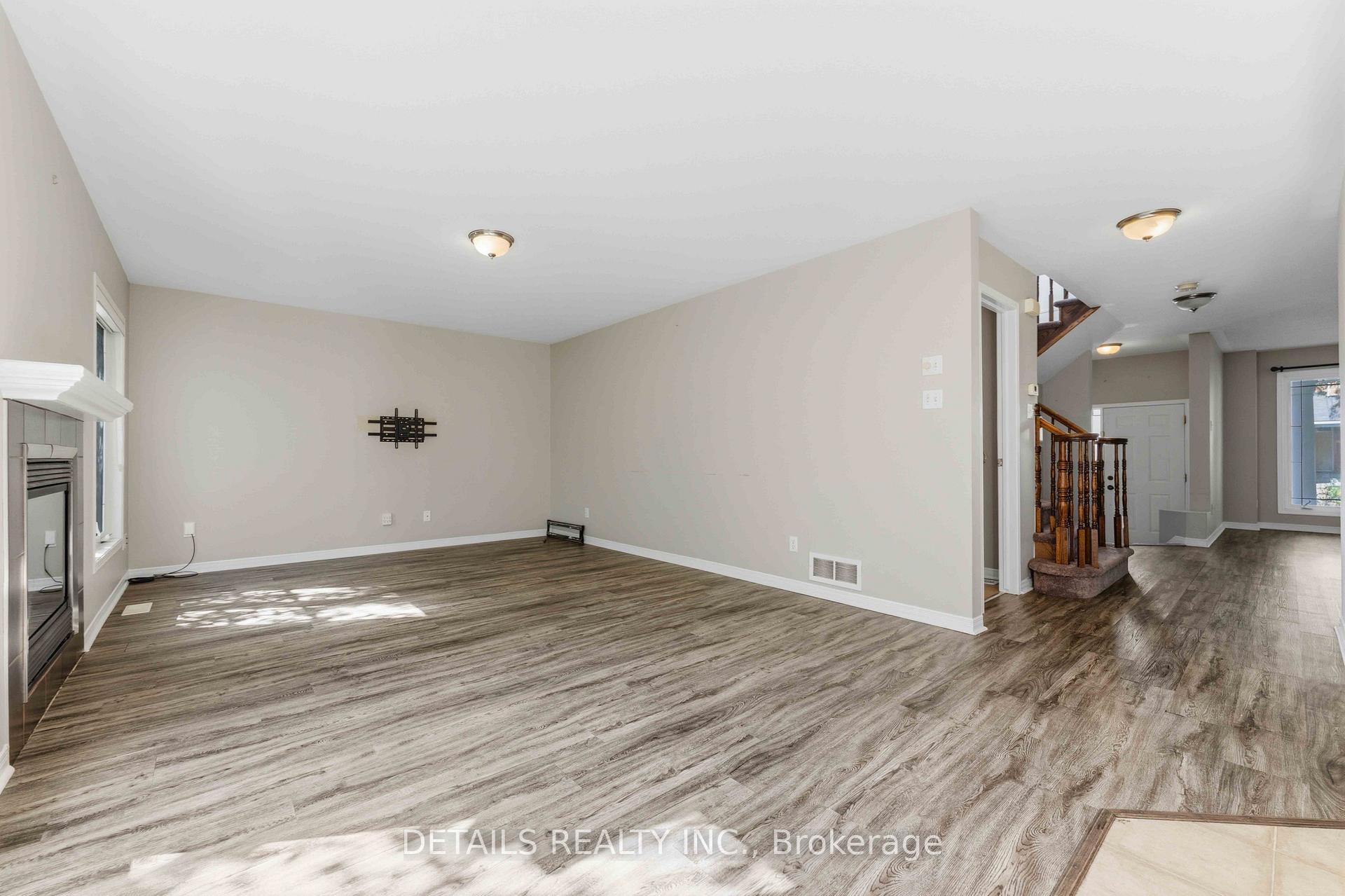 Photo 9 of 3 Gateshead Avenue, Ottawa, Kanata - Morgan's Grant/South March — HOMEH
