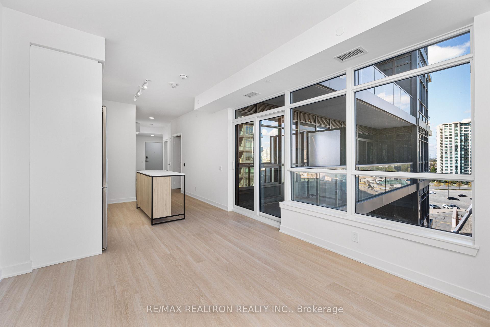 Photo 15 of Unit A-620, 30 Upper Mall Way, Vaughan, Brownridge — HOMEH
