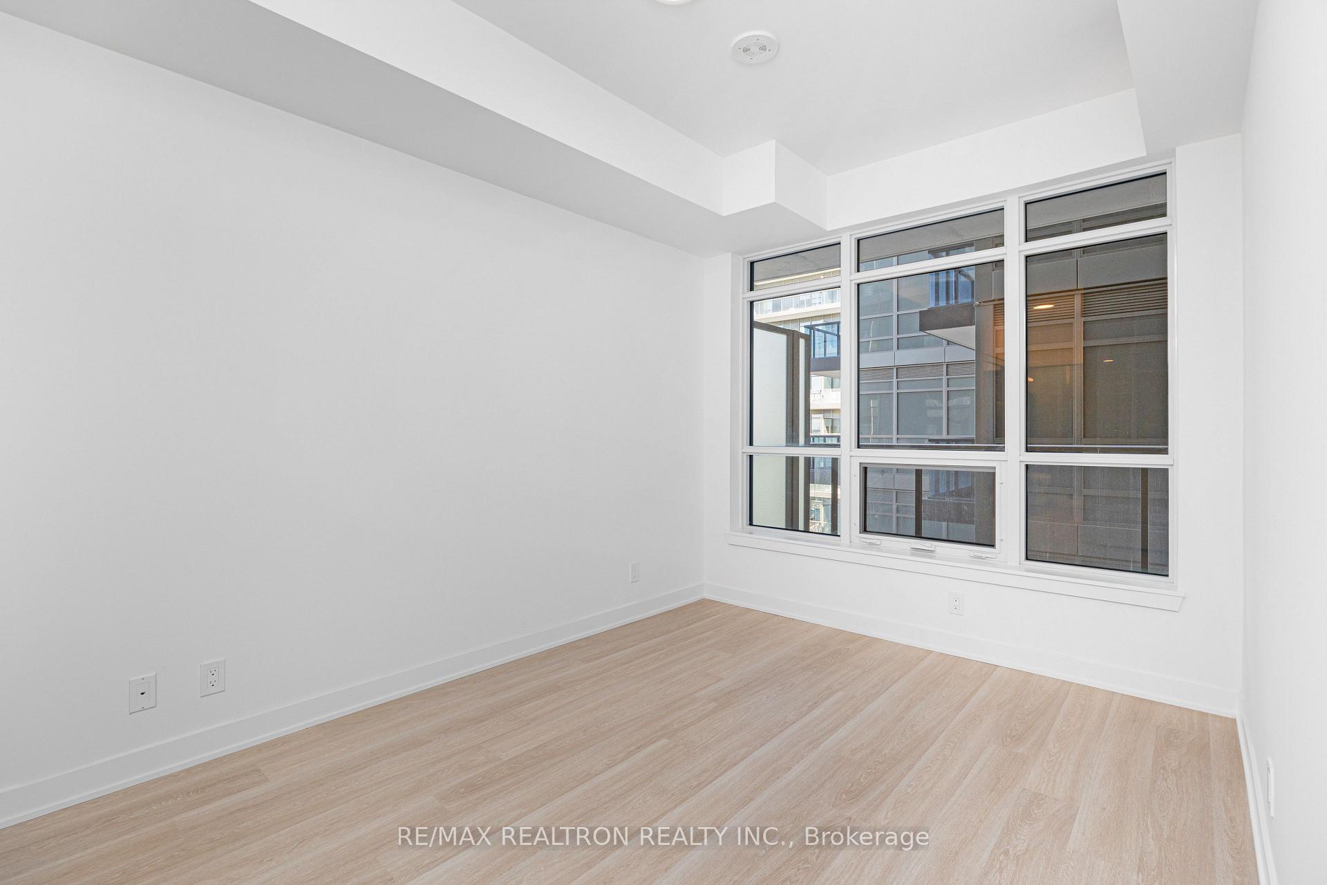 Photo 16 of Unit A-620, 30 Upper Mall Way, Vaughan, Brownridge — HOMEH