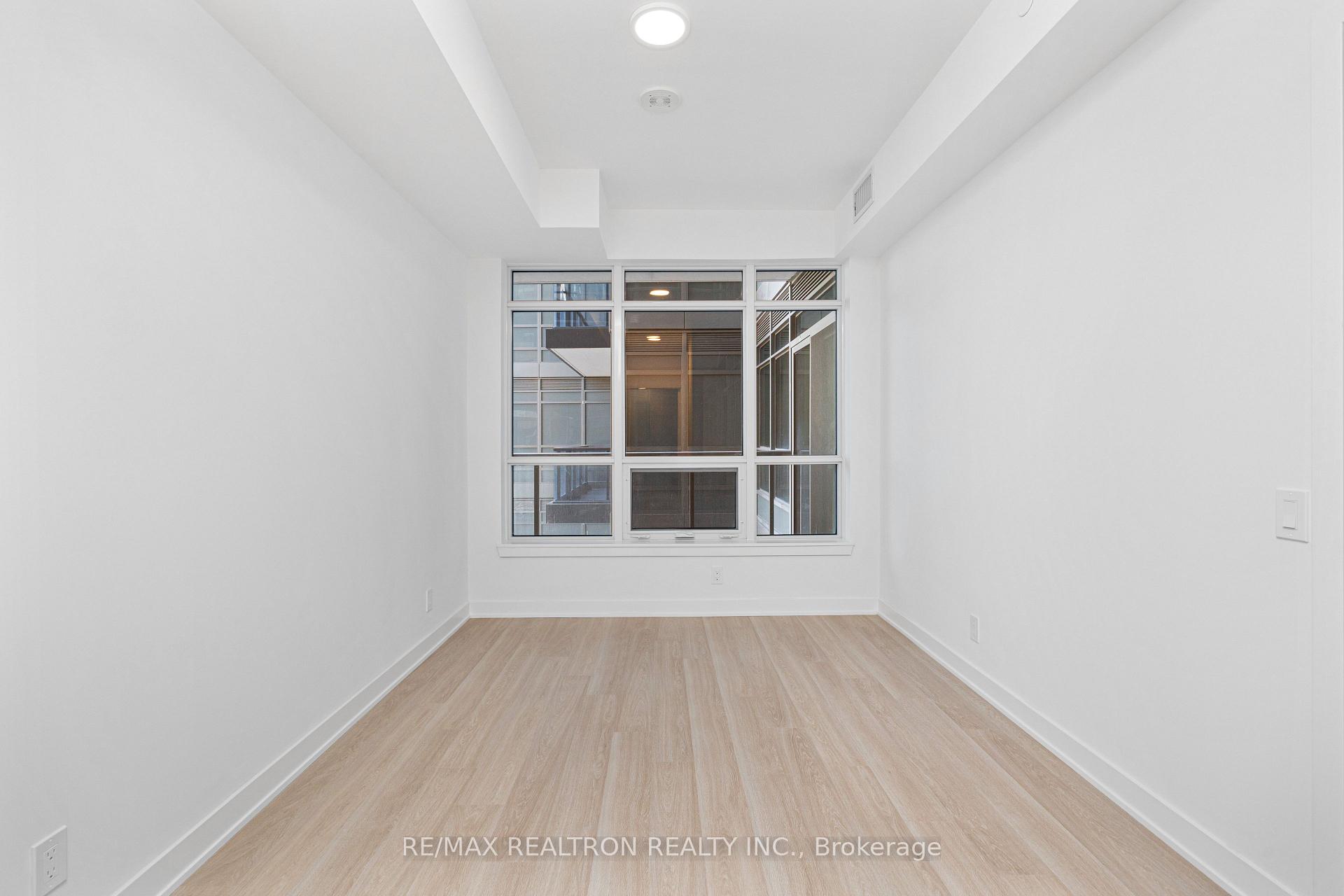 Photo 18 of Unit A-620, 30 Upper Mall Way, Vaughan, Brownridge — HOMEH