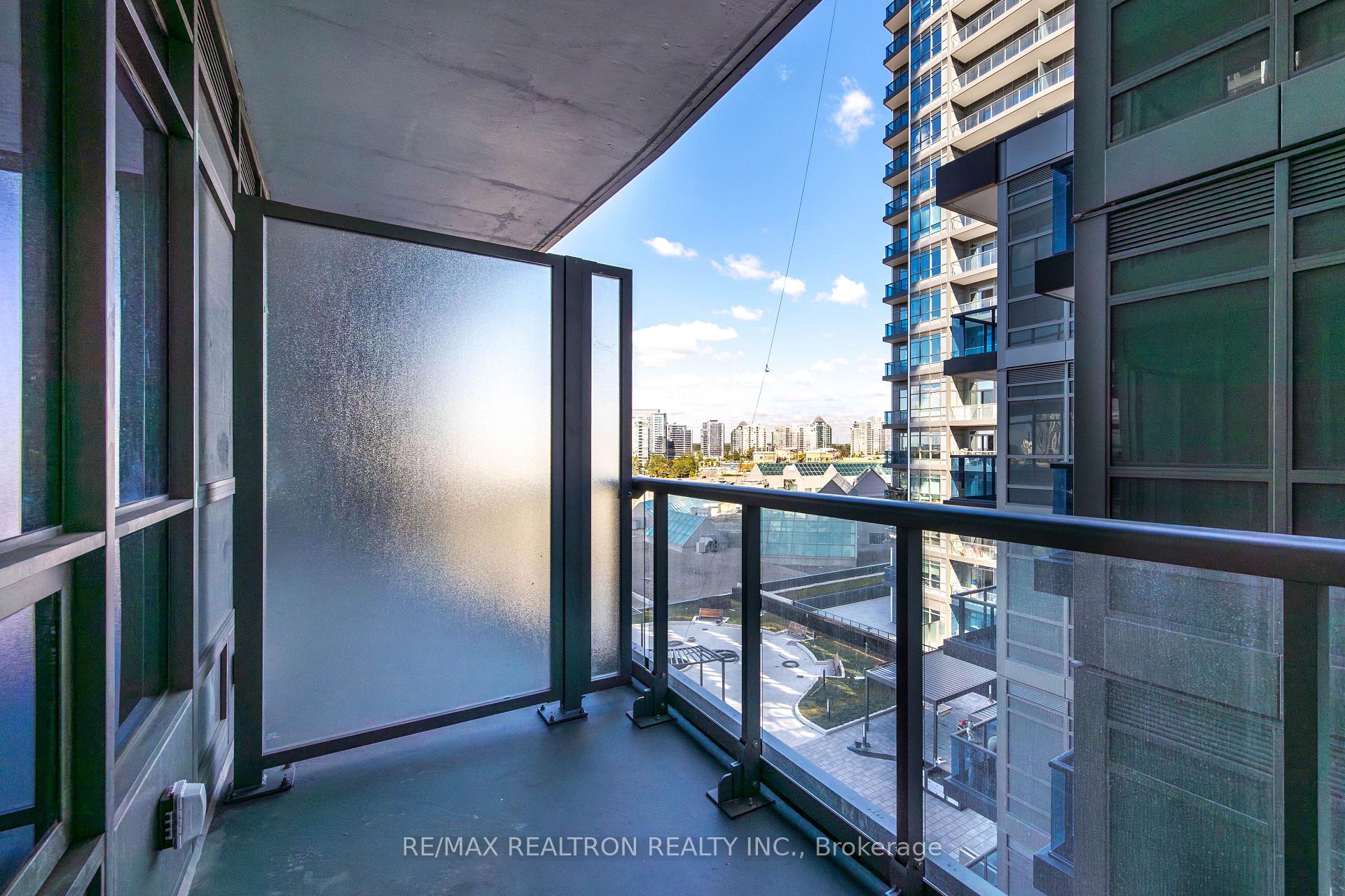 Photo 21 of Unit A-620, 30 Upper Mall Way, Vaughan, Brownridge — HOMEH