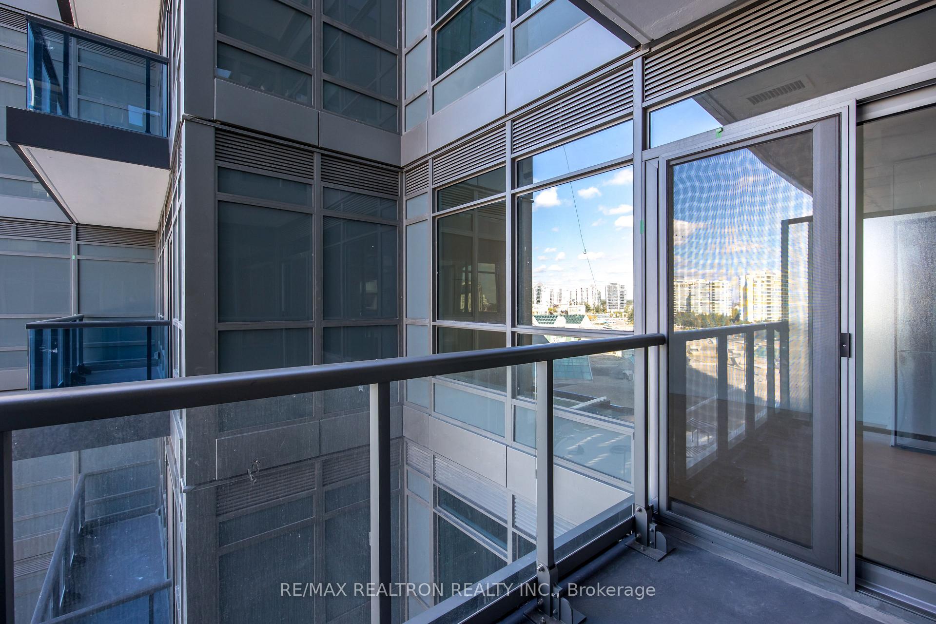 Photo 22 of Unit A-620, 30 Upper Mall Way, Vaughan, Brownridge — HOMEH