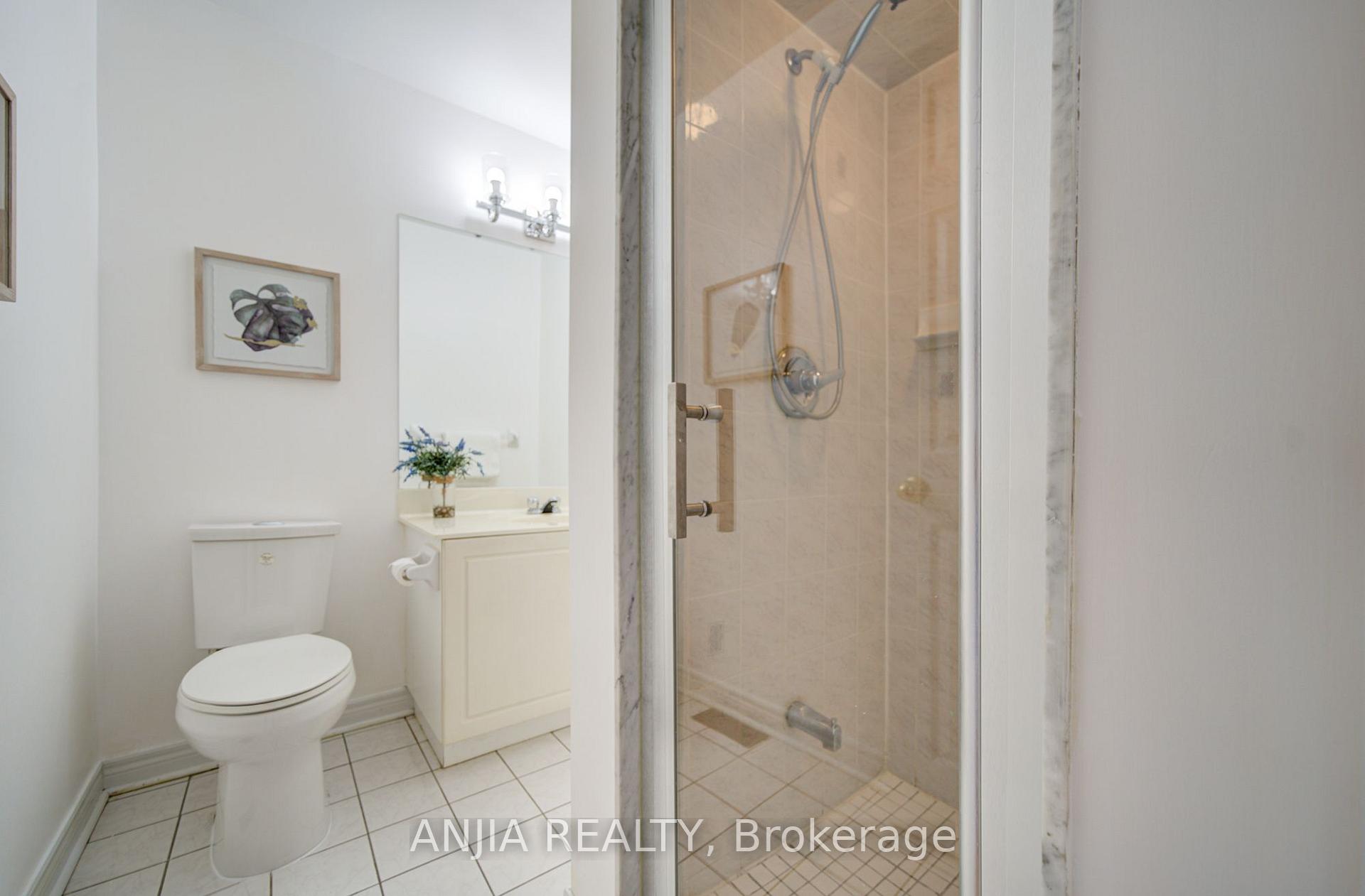 Photo 27 of 44 Pond Drive, Markham, Commerce Valley — HOMEH