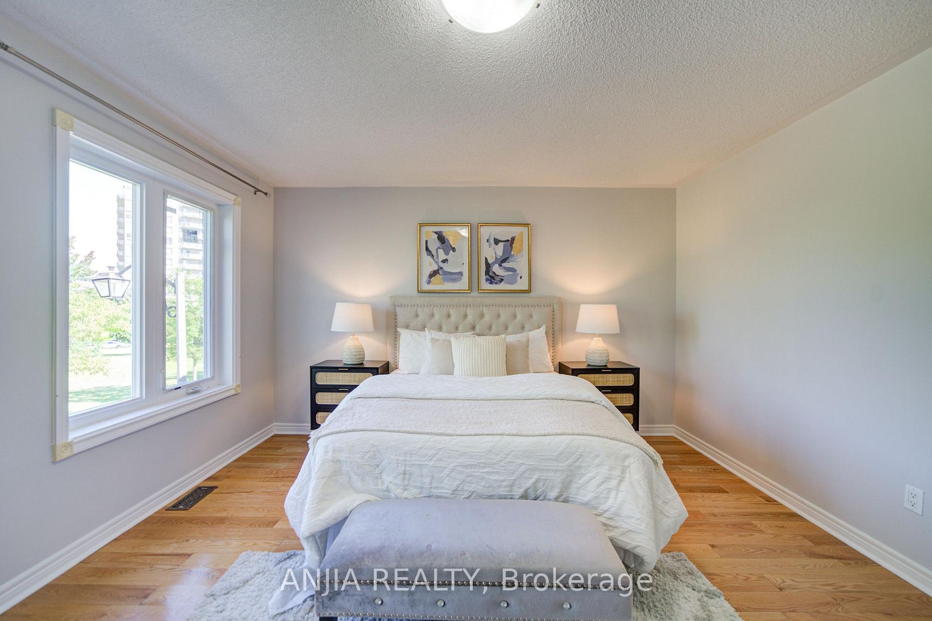 Photo 31 of 44 Pond Drive, Markham, Commerce Valley — HOMEH