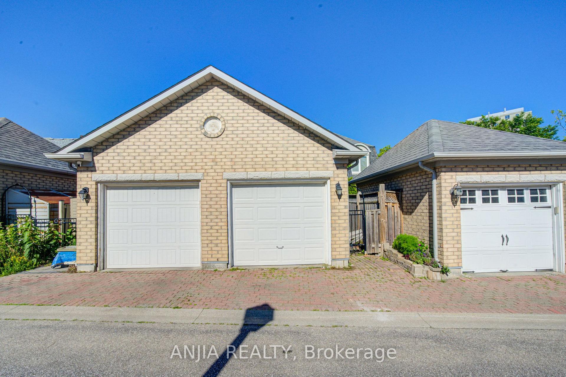 Photo 41 of 44 Pond Drive, Markham, Commerce Valley — HOMEH