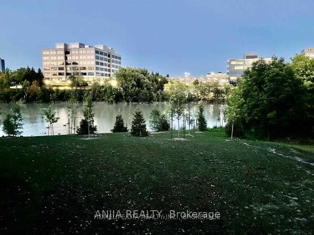 Photo 45 of 44 Pond Drive, Markham, Commerce Valley — HOMEH