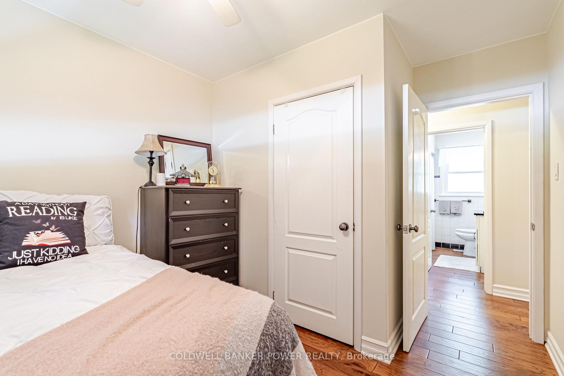 Photo 16 of 468 Jellicoe Crescent, London, South K — HOMEH