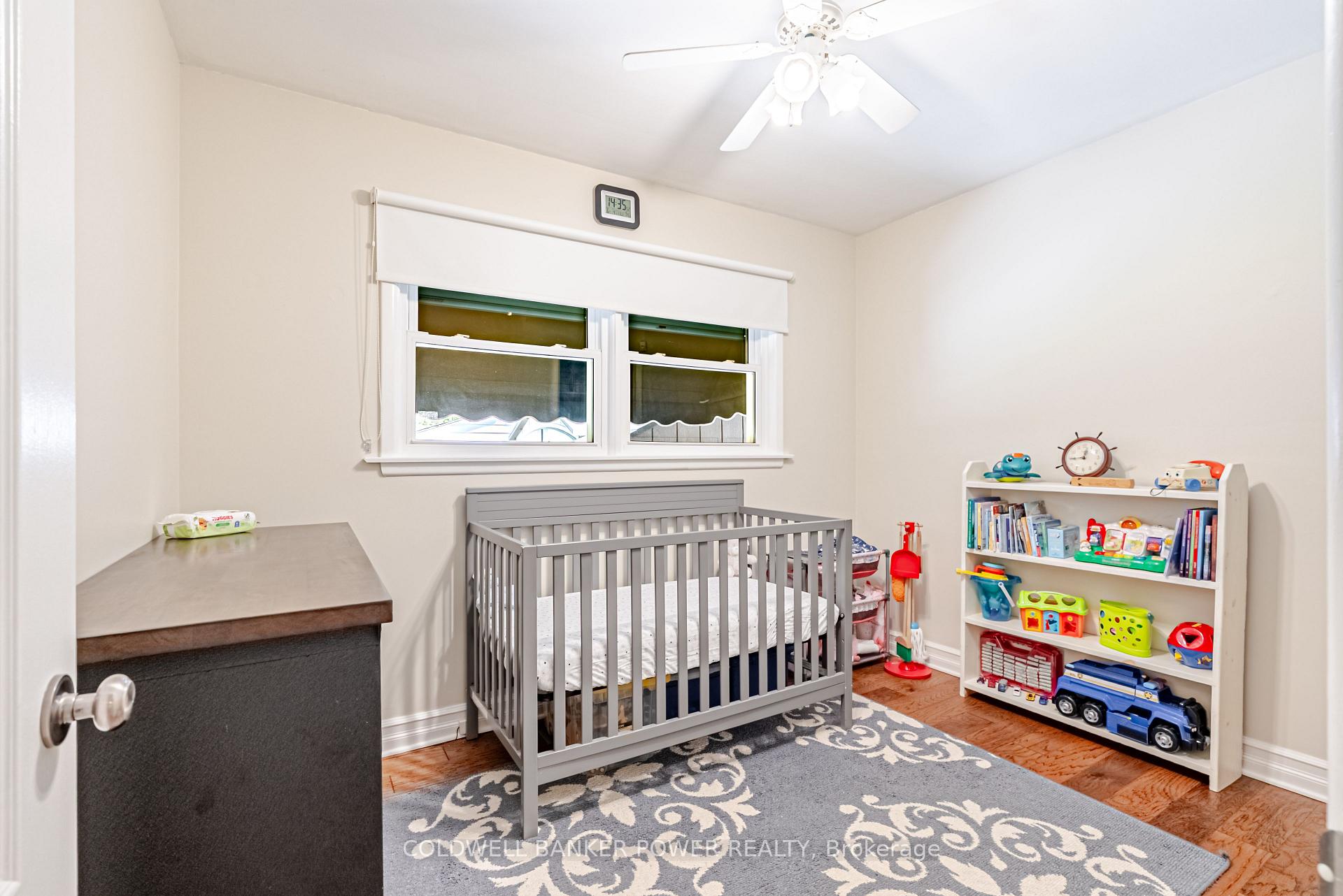Photo 17 of 468 Jellicoe Crescent, London, South K — HOMEH