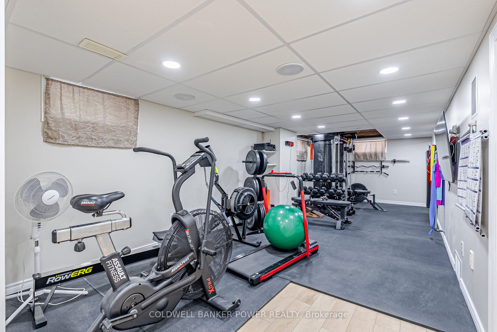 Photo 21 of 468 Jellicoe Crescent, London, South K — HOMEH
