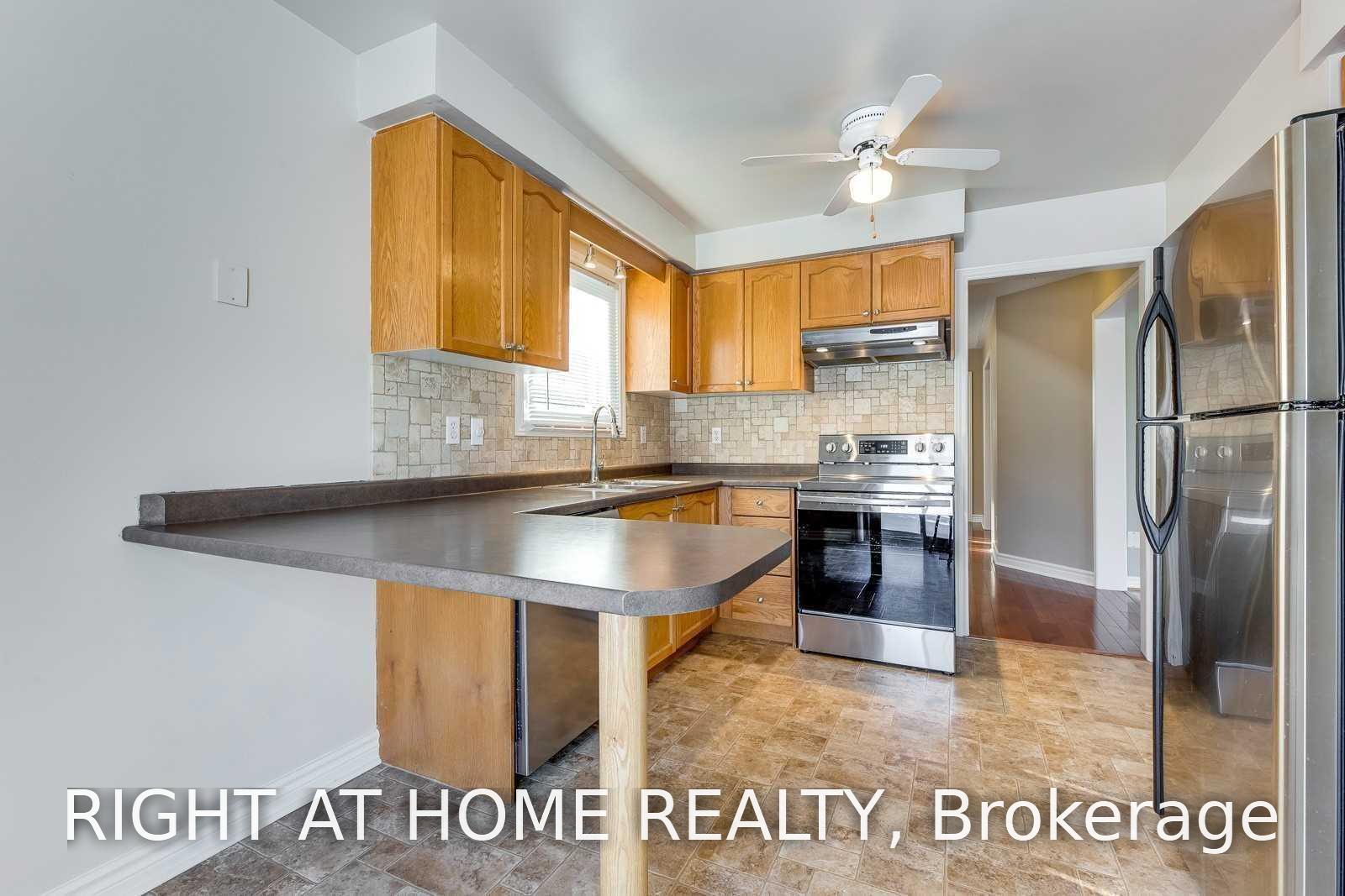 Photo 10 of 96 Howell Road, Oakville, River Oaks — HOMEH