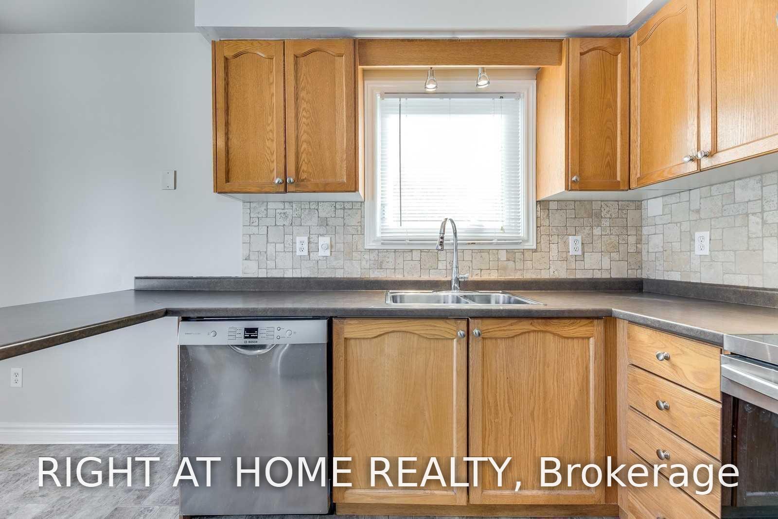 Photo 13 of 96 Howell Road, Oakville, River Oaks — HOMEH