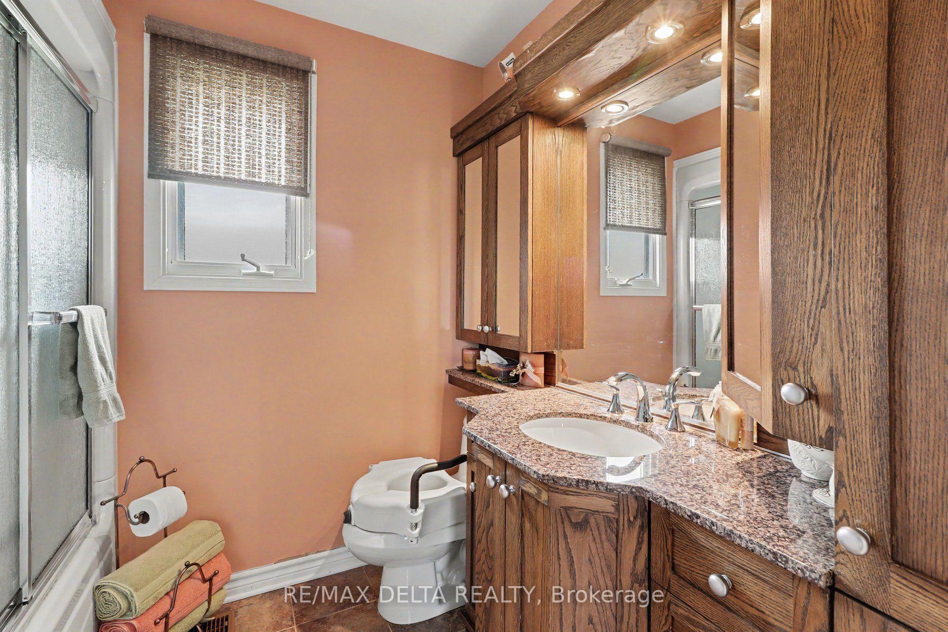 Photo 19 of 331 Roxdale Avenue, Ottawa, Bilberry Creek/Queenswood Heights — HOMEH