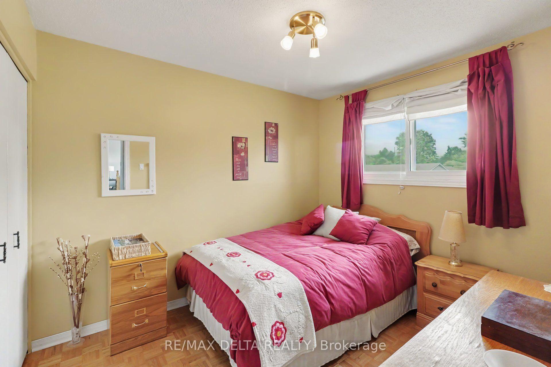Photo 20 of 331 Roxdale Avenue, Ottawa, Bilberry Creek/Queenswood Heights — HOMEH